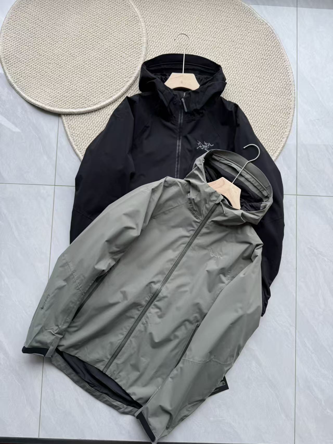 Arc'teryx Solano Hoody Men's Windproof Softshell Jacket - Versatile & Lightweight