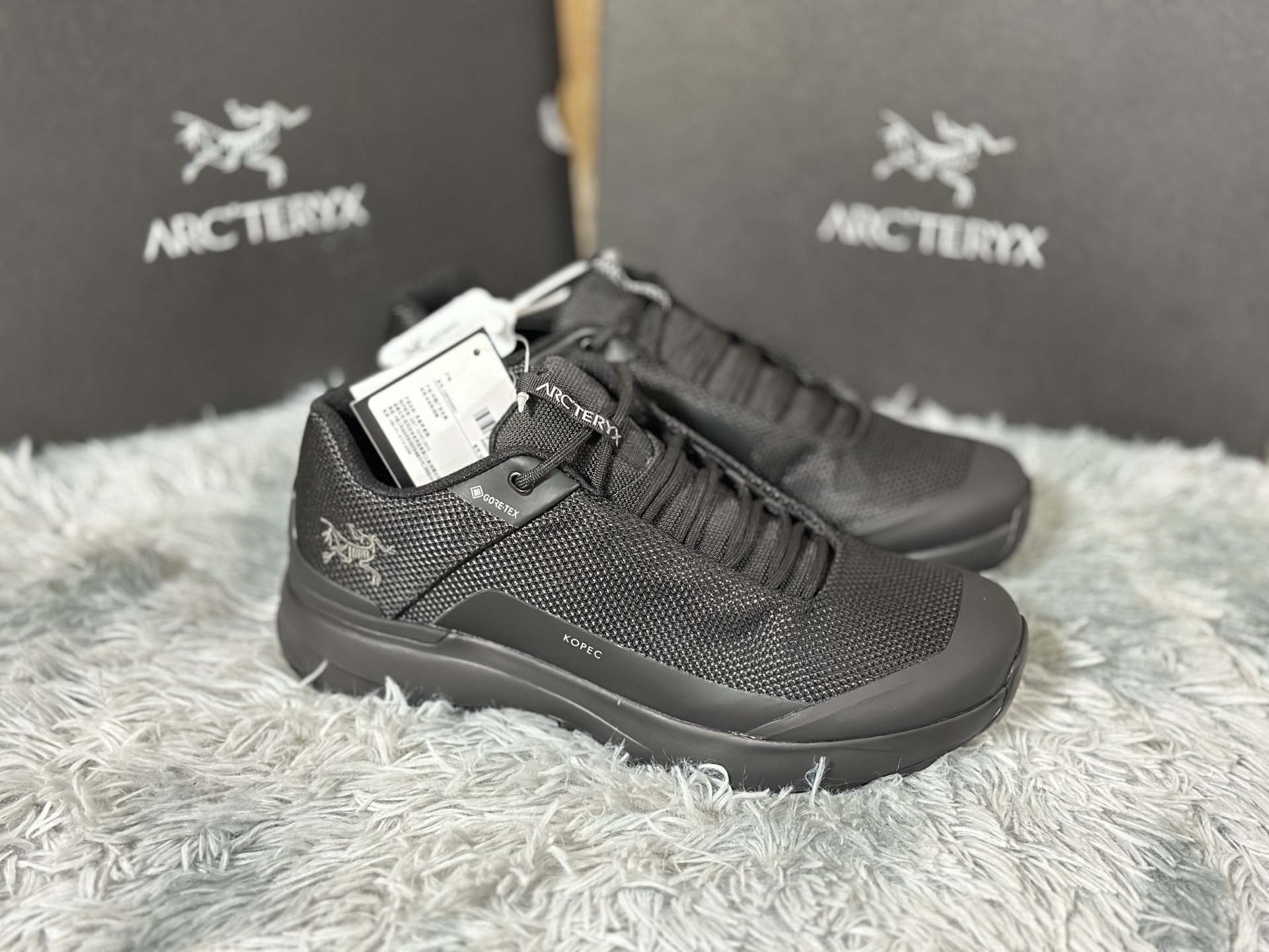 NO:275309,Bird Home Black KP Embroidery Size 39-45 KP Shenniao Handmade Embroidery Non-print Non-stick embroidery Original shoe original box matching Electronic data mold opening Achieve the highest market restoration ratio, Jil sander19860909鸟家 黑色 KP 刺绣 尺码39-45 KP 神鸟手工刺绣 非印花 非贴刺绣 原鞋原盒匹配 电子数据开模 实现市面还原度比最高,,jil sander,Men's shoes