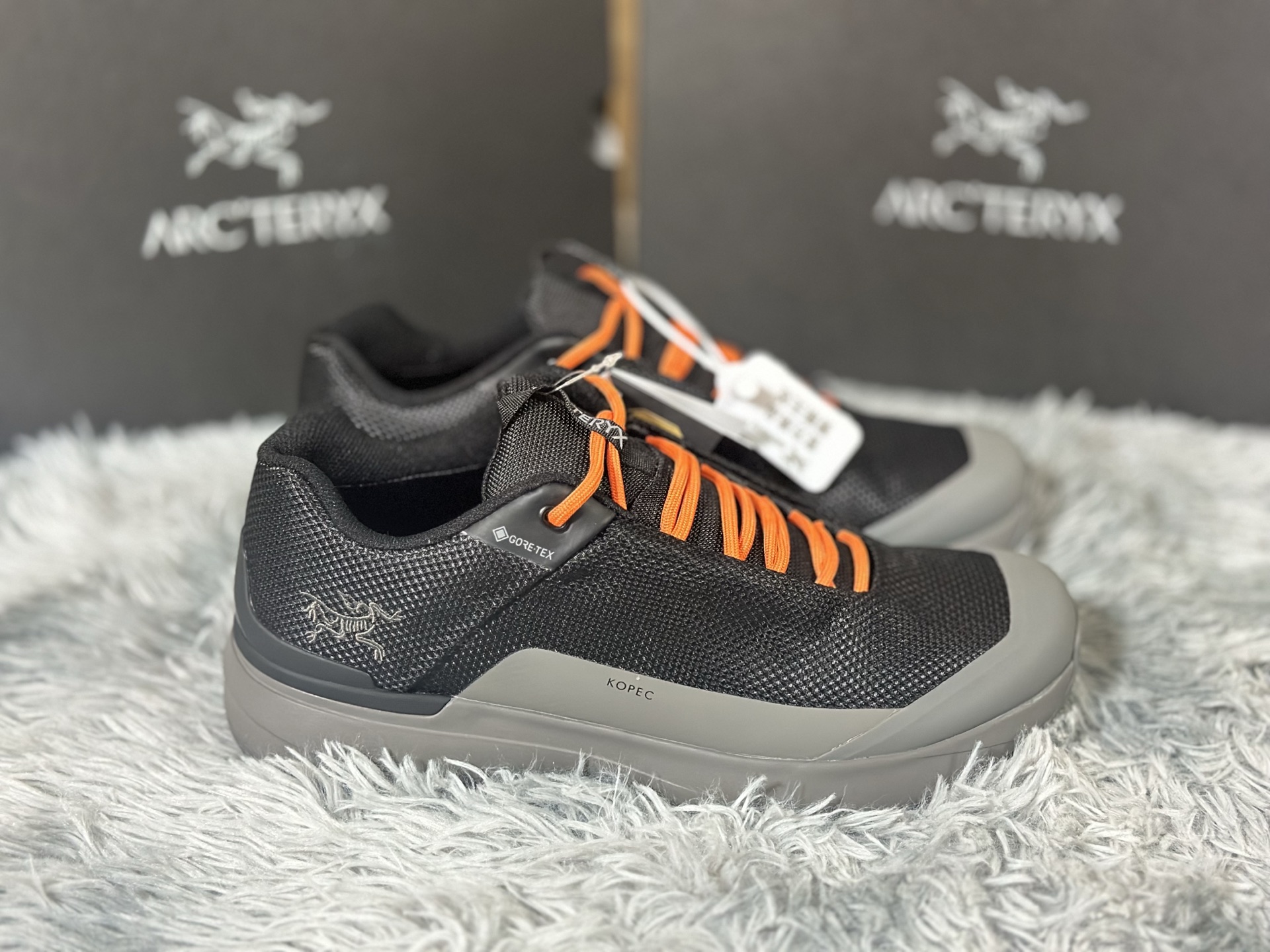 NO:275285,Bird House Gray Orange KP Embroidery Size 39-45 KP Shenniao Handmade Embroidery Non-print Non-stick embroidery Original shoe original box matching Electronic data mold opening Achieve the highest market restoration ratio, jil sander19860909鸟家 灰橘色 KP 刺绣 尺码39-45 KP 神鸟手工刺绣 非印花 非贴刺绣 原鞋原盒匹配 电子数据开模 实现市面还原度比最高,,jil sander,Men's shoes