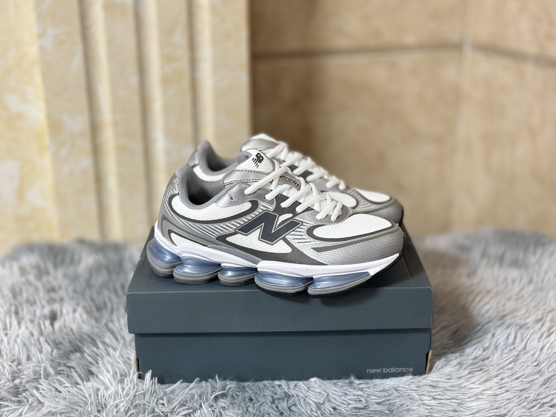 뉴발란스 NB2000 러닝화 11914 이미지 3