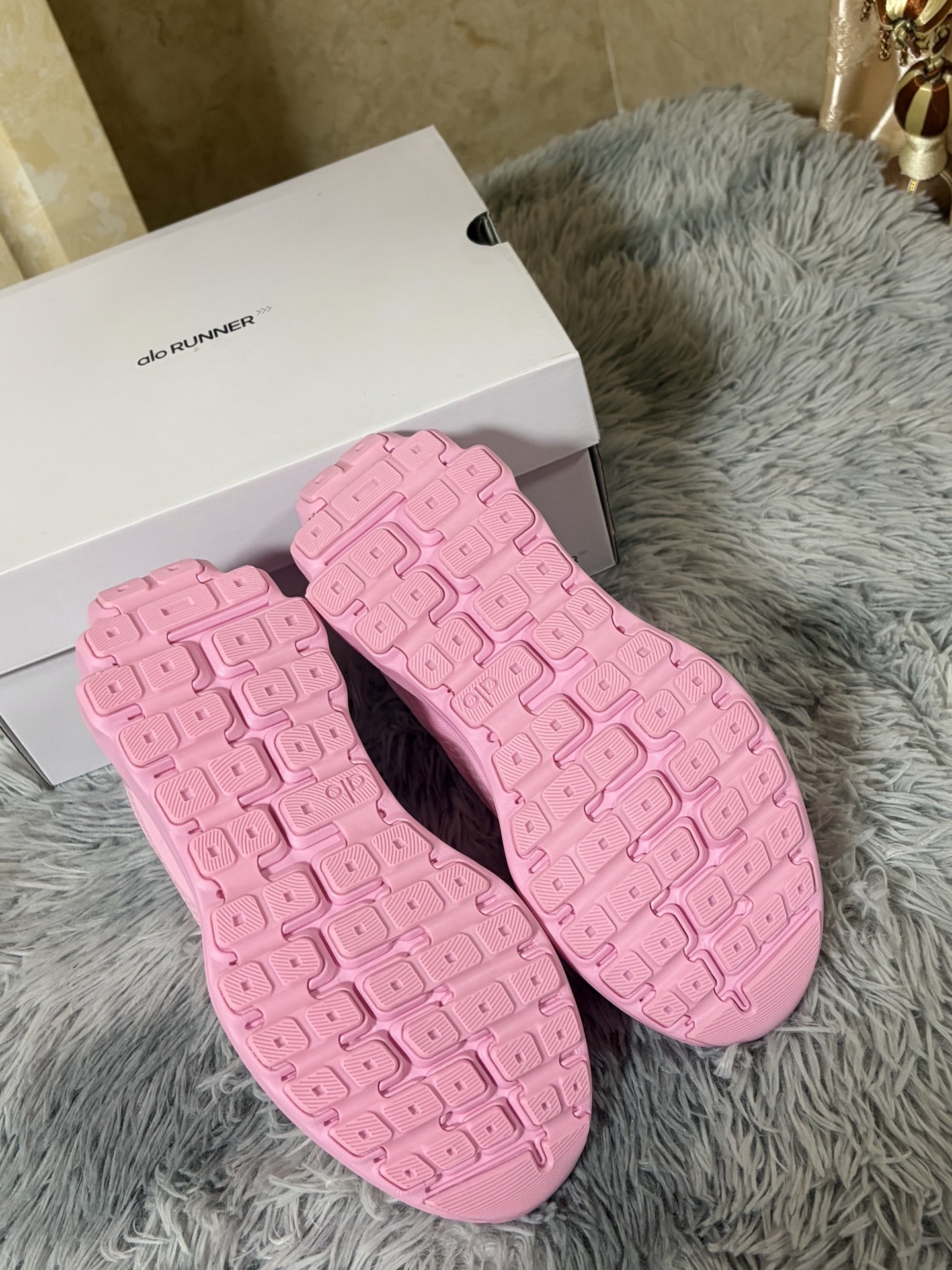 알로 요가 러너 신발 75511 이미지 9