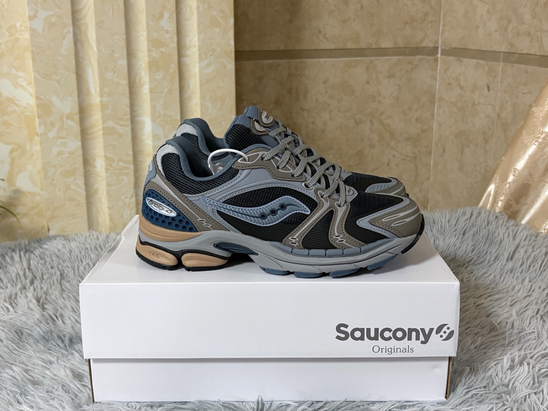 써코니 신발 105834 Saucony Shoes