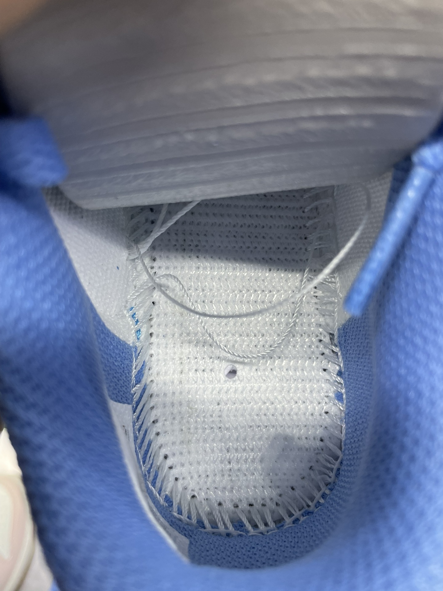 特价清货 🛑📣补货入仓！
童鞋dunk 北卡蓝
C版大厂出品，比市面小厂童鞋品质好太多了！
尺码27.5