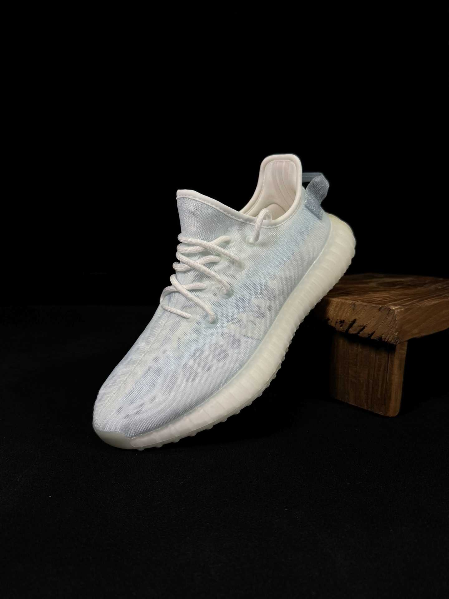 Yeezy350v2网纱冰蓝！限定天使市面椰子销量NO.1真遥遥领先！百万级销量最强性价比版本没有之一！