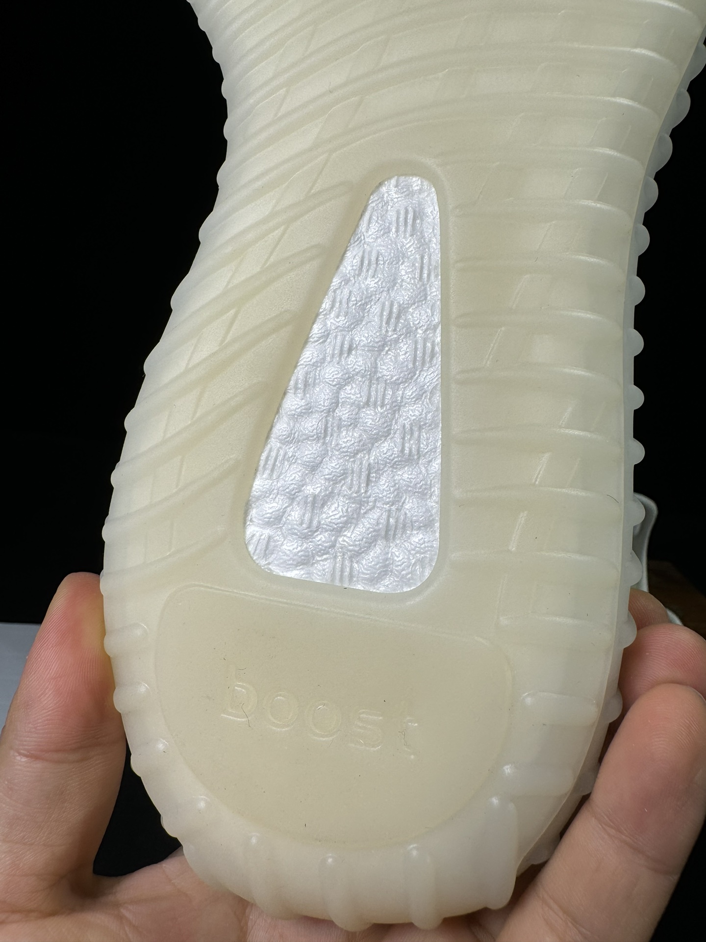 Yeezy350v2网纱冰蓝！限定天使市面椰子销量NO.1真遥遥领先！百万级销量最强性价比版本没有之一！