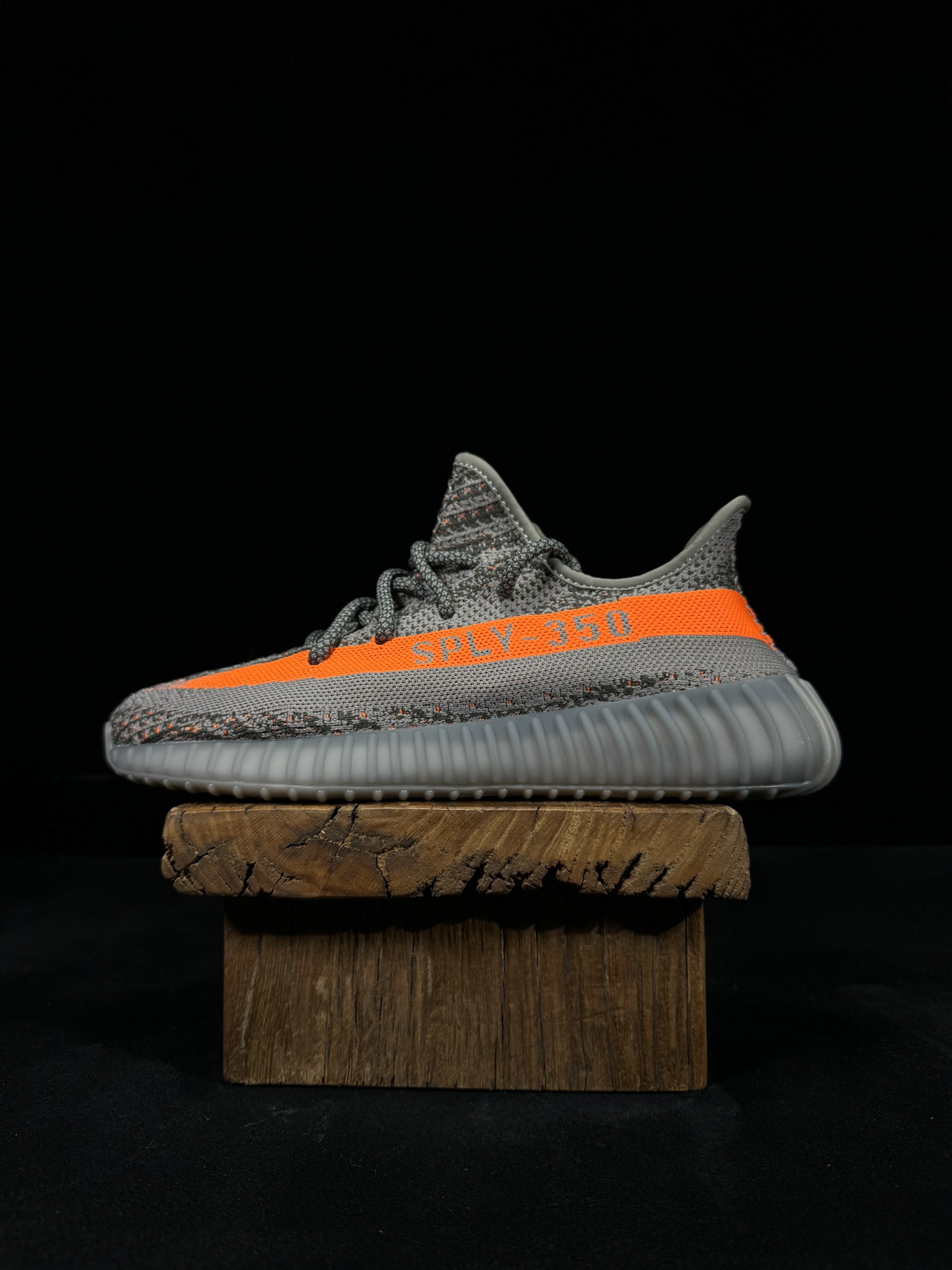 Yeezy 350V2 老灰橙1.0！（限定天使）市面椰子销量NO.1 真遥遥领先！百万级销量，最强性价
