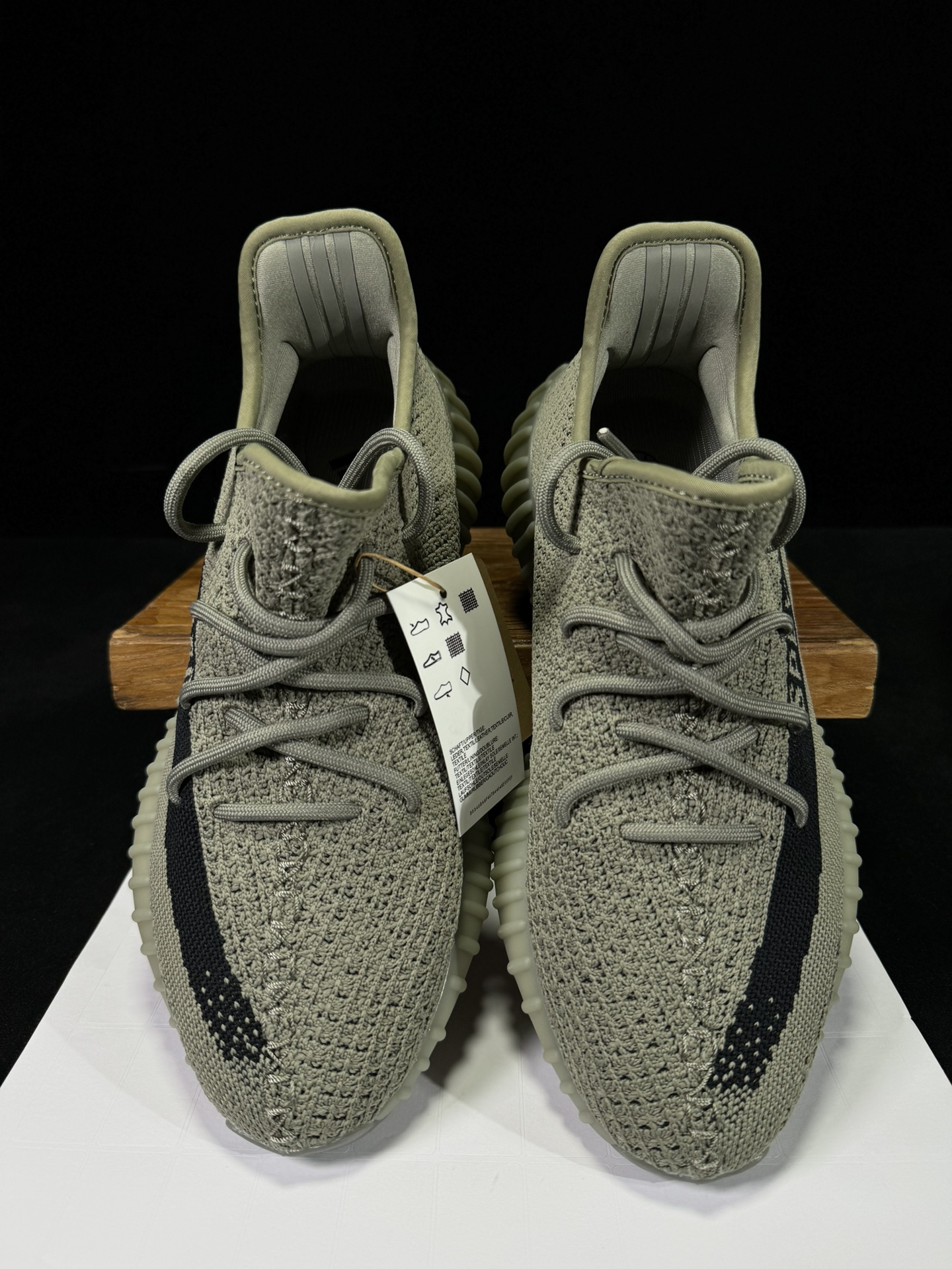 Yeezy350V2灰黑！限定天使市面椰子销量NO.1真遥遥领先！百万级销量最强性价比版本没有之一！7年