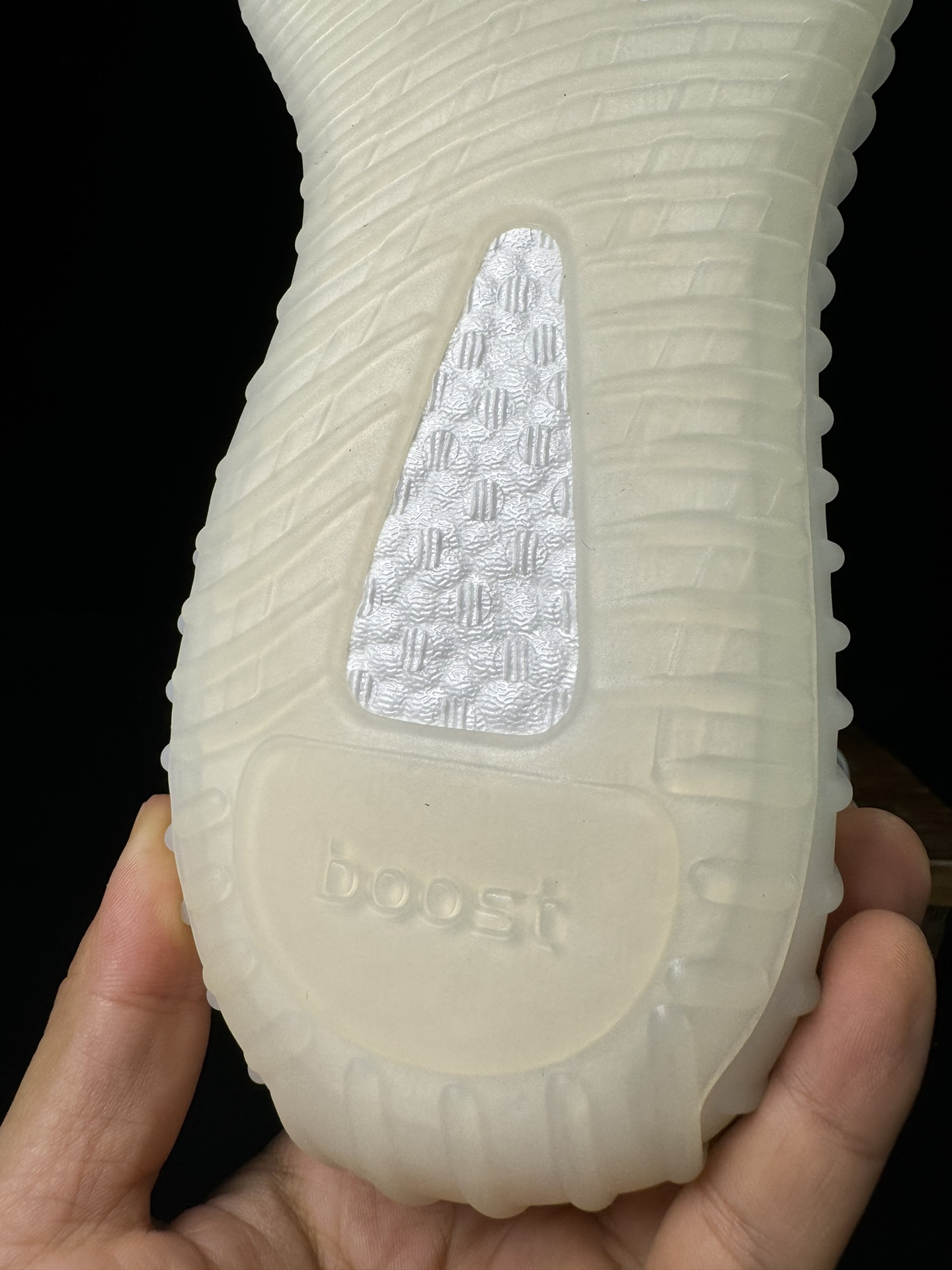 Yeezy350V2冰蓝！限定天使市面椰子销量NO.1真遥遥领先！百万级销量最强性价比版本没有之一！7年