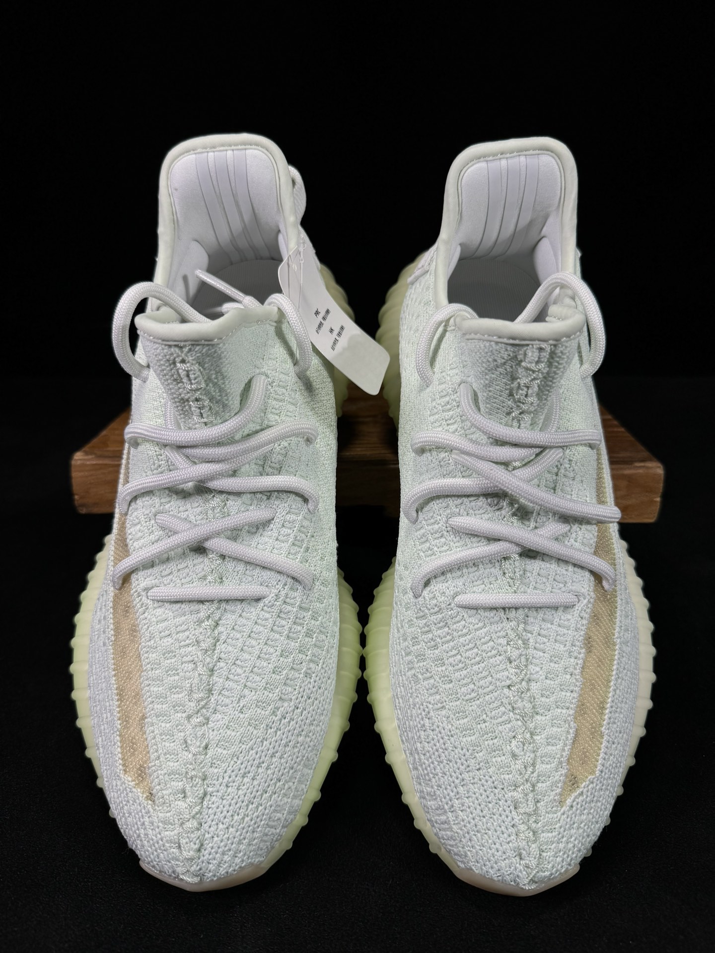 Yeezy350V2亚洲限定！限定天使市面椰子销量NO.1真遥遥领先！百万级销量最强性价比版本没有之一！