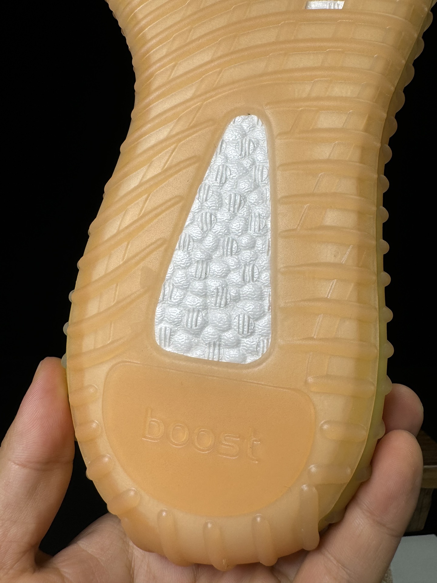 Yeezy 350V2 美洲限定红土！（限定天使）市面椰子销量NO.1 真遥遥领先！百万级销量，最强性价