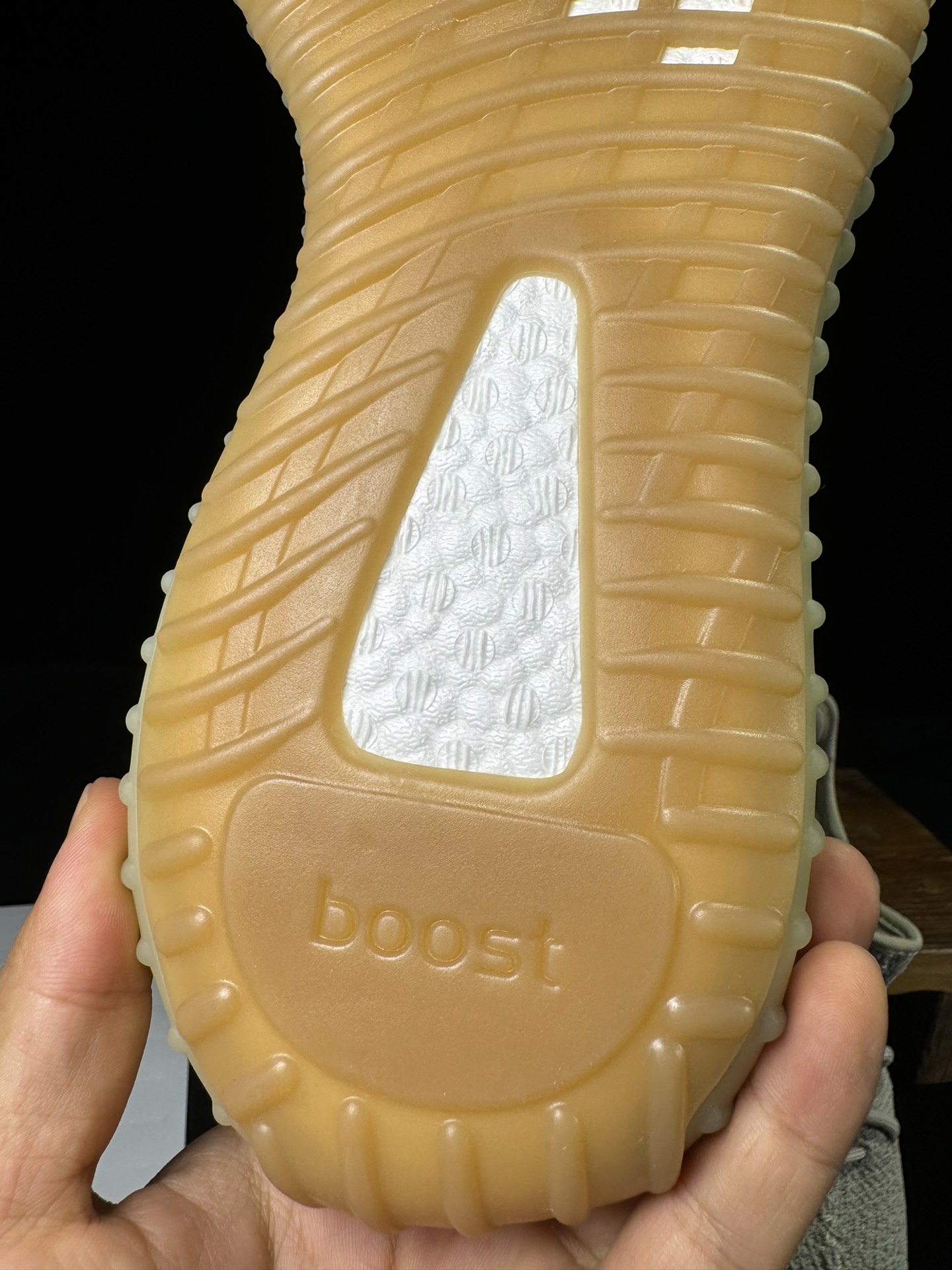 Yeezy 350V2 芝麻！（限定天使）市面椰子销量NO.1 真遥遥领先！百万级销量，最强性价比版本，