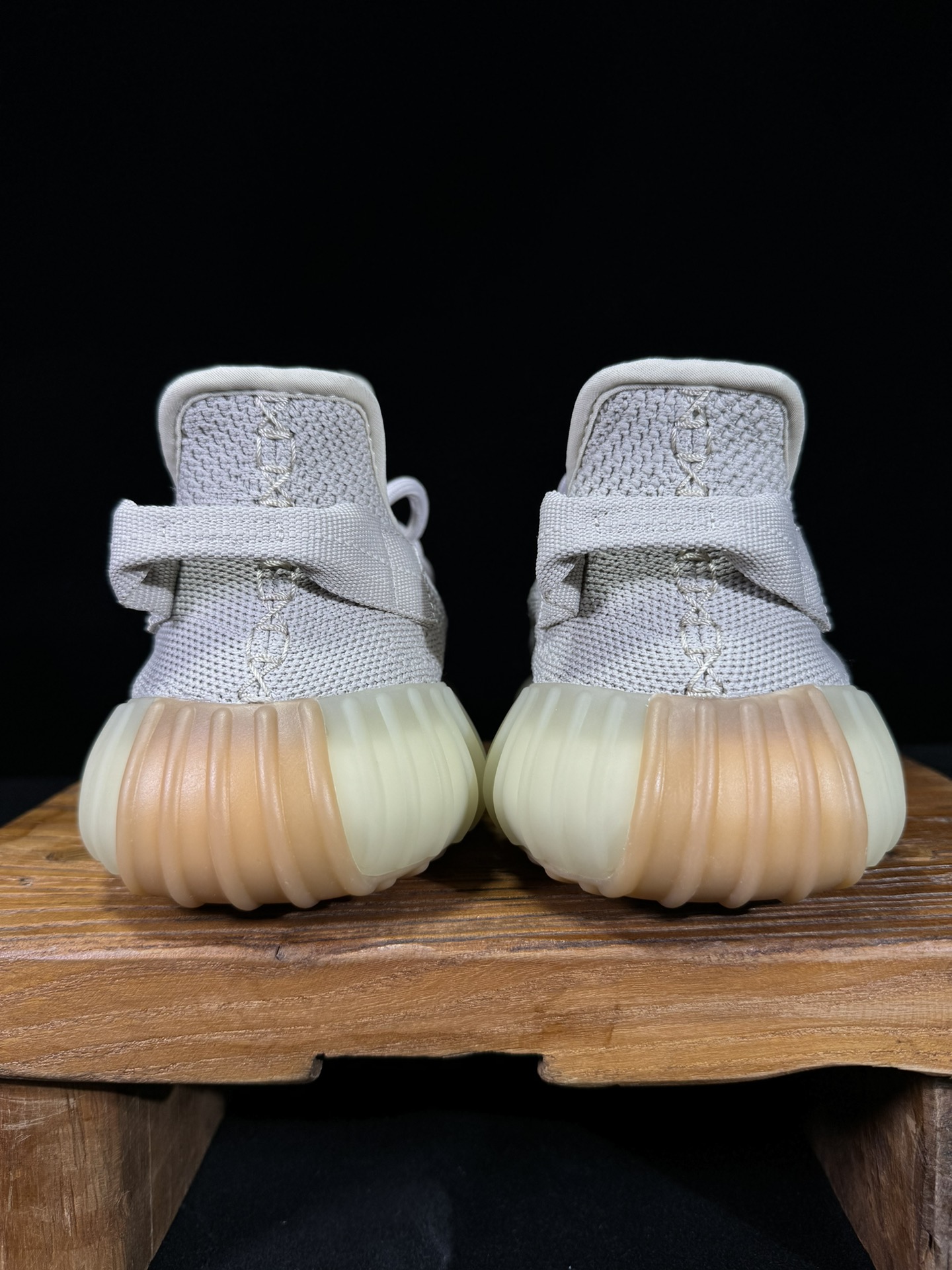 Yeezy 350V2 芝麻！（限定天使）市面椰子销量NO.1 真遥遥领先！百万级销量，最强性价比版本，