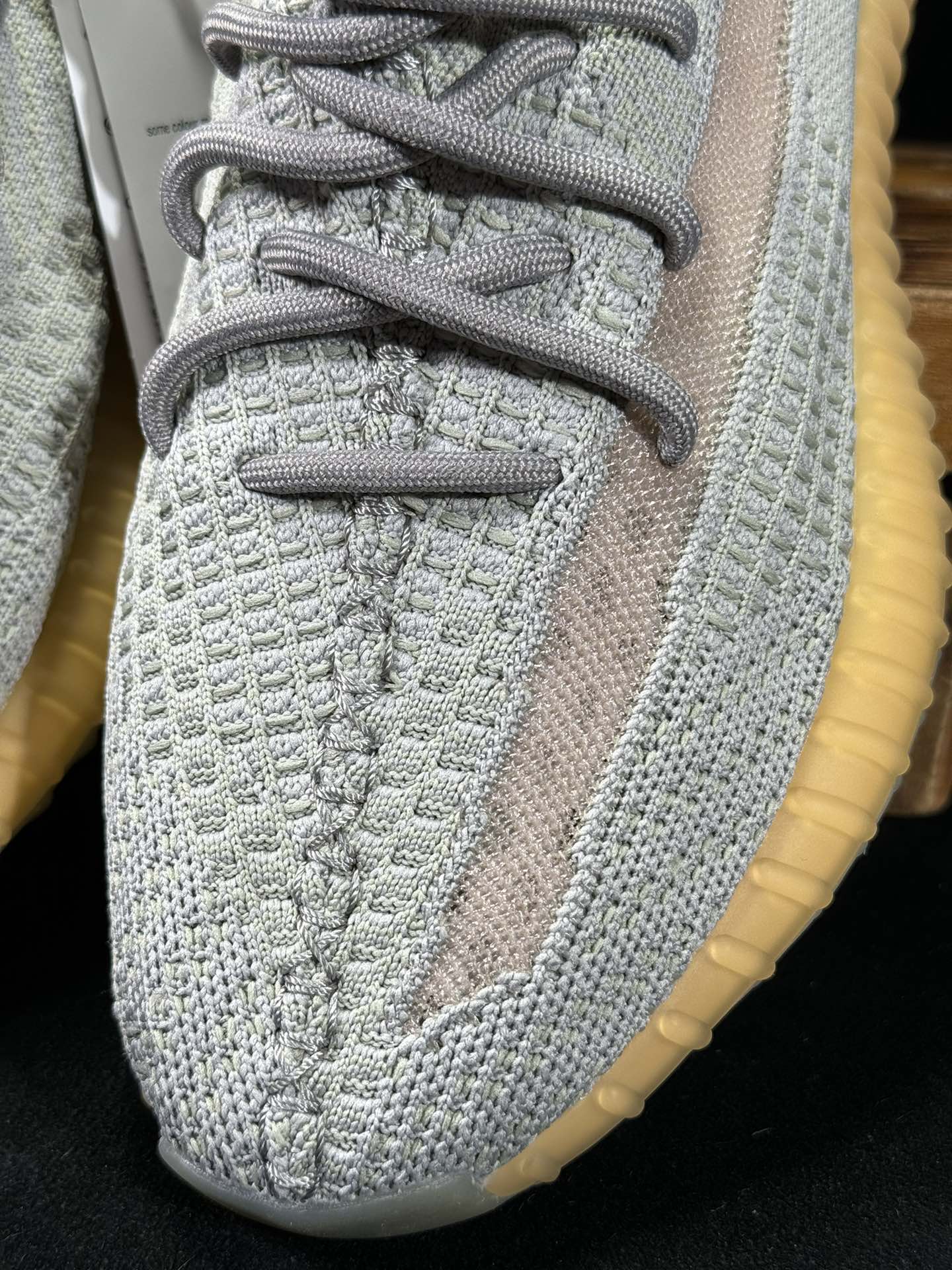 Yeezy 350V2 欧洲限定！（限定天使）市面椰子销量NO.1 真遥遥领先！百万级销量，最强性价比版