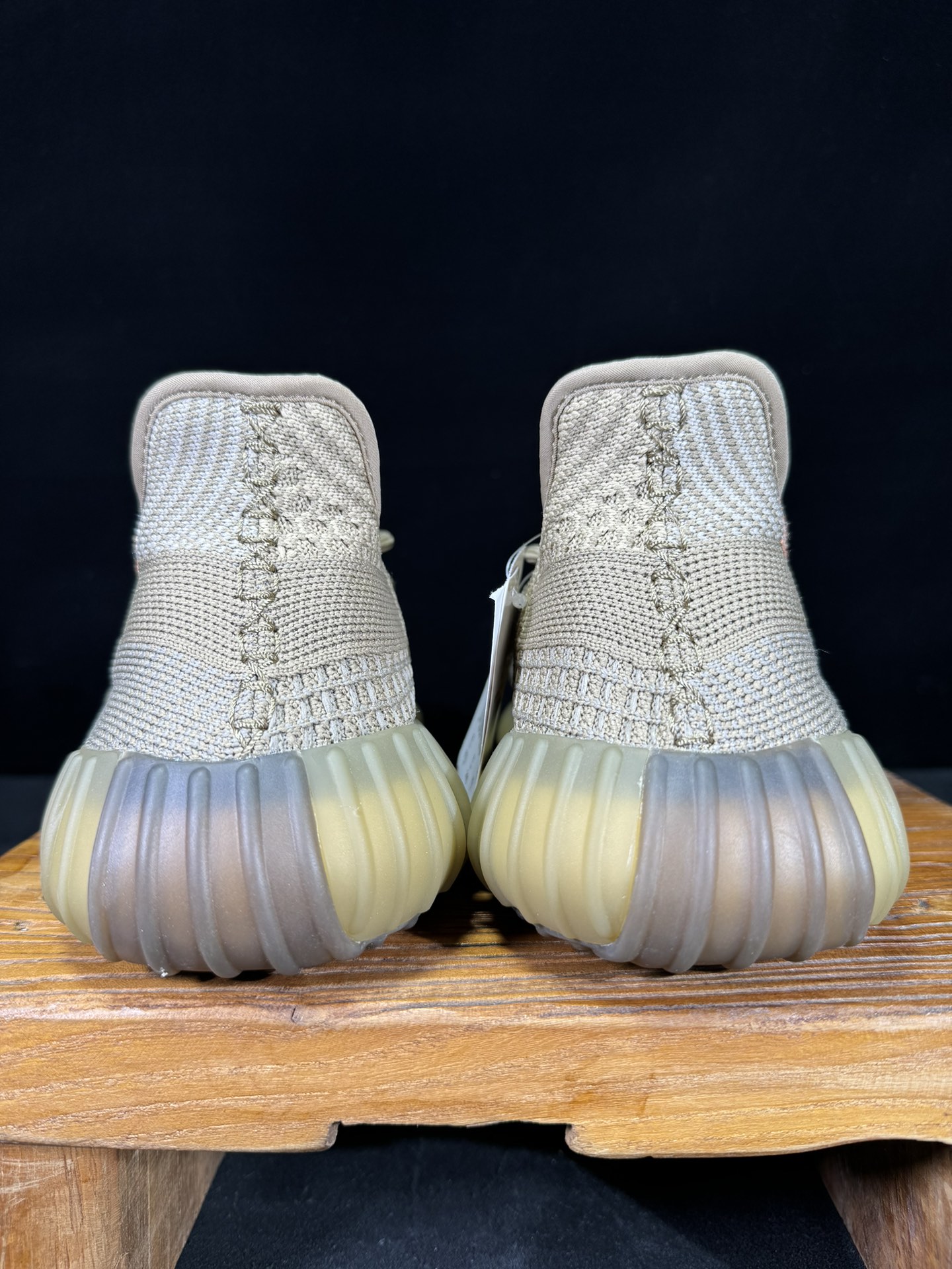 Yeezy 350V2 脏橙天使！（限定天使）市面椰子销量NO.1 真遥遥领先！百万级销量，最强性价比版