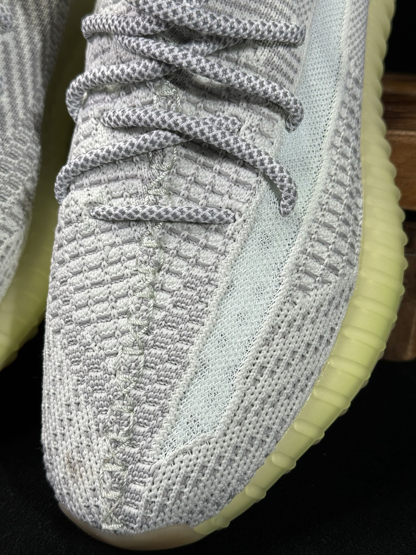 Yeezy 350V2 灰天使！（限定天使）市面椰子销量NO.1 真遥遥领先！百万级销量，最强性价比版本