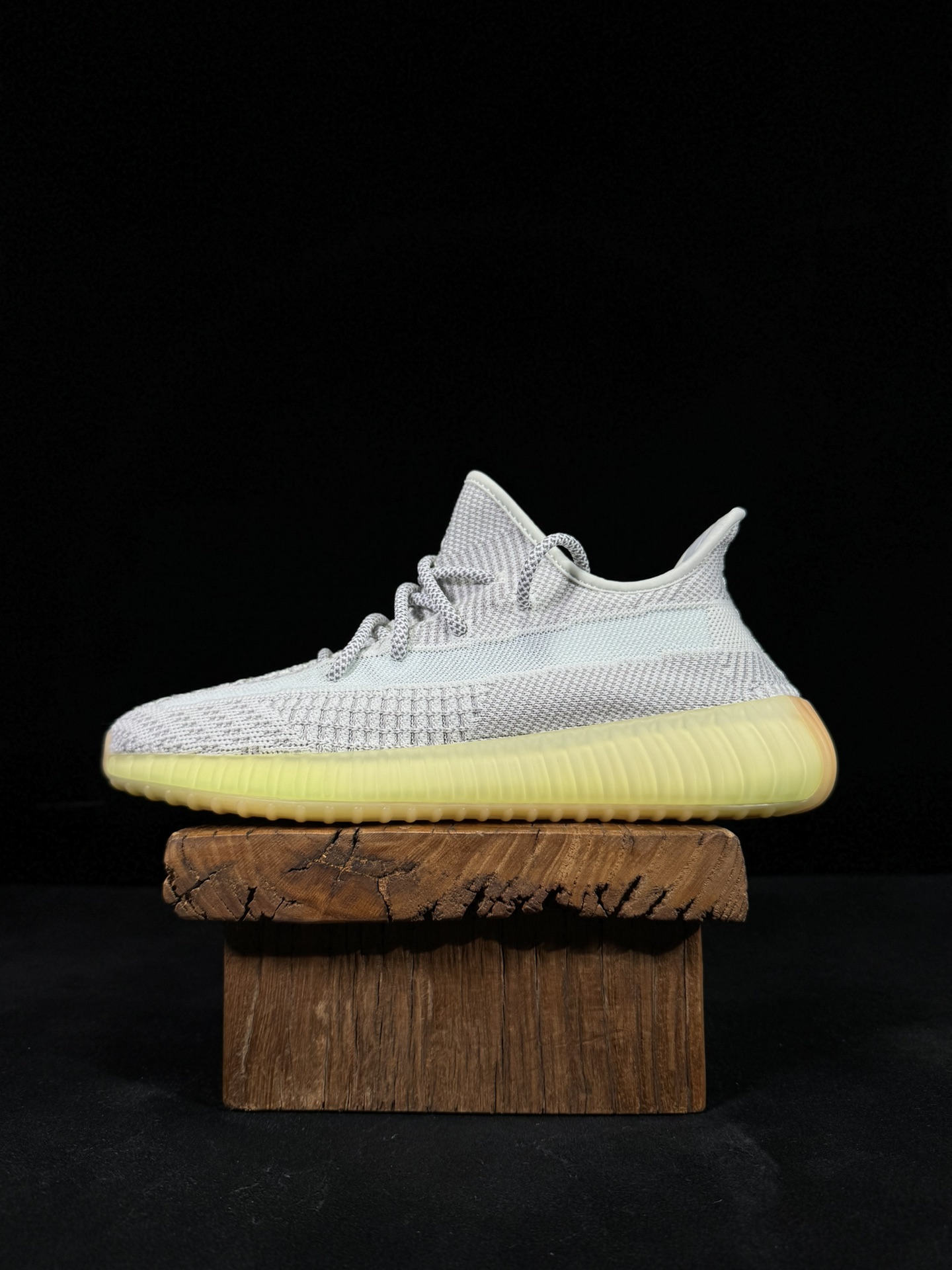 Yeezy 350V2 灰天使！（限定天使）市面椰子销量NO.1 真遥遥领先！百万级销量，最强性价比版本