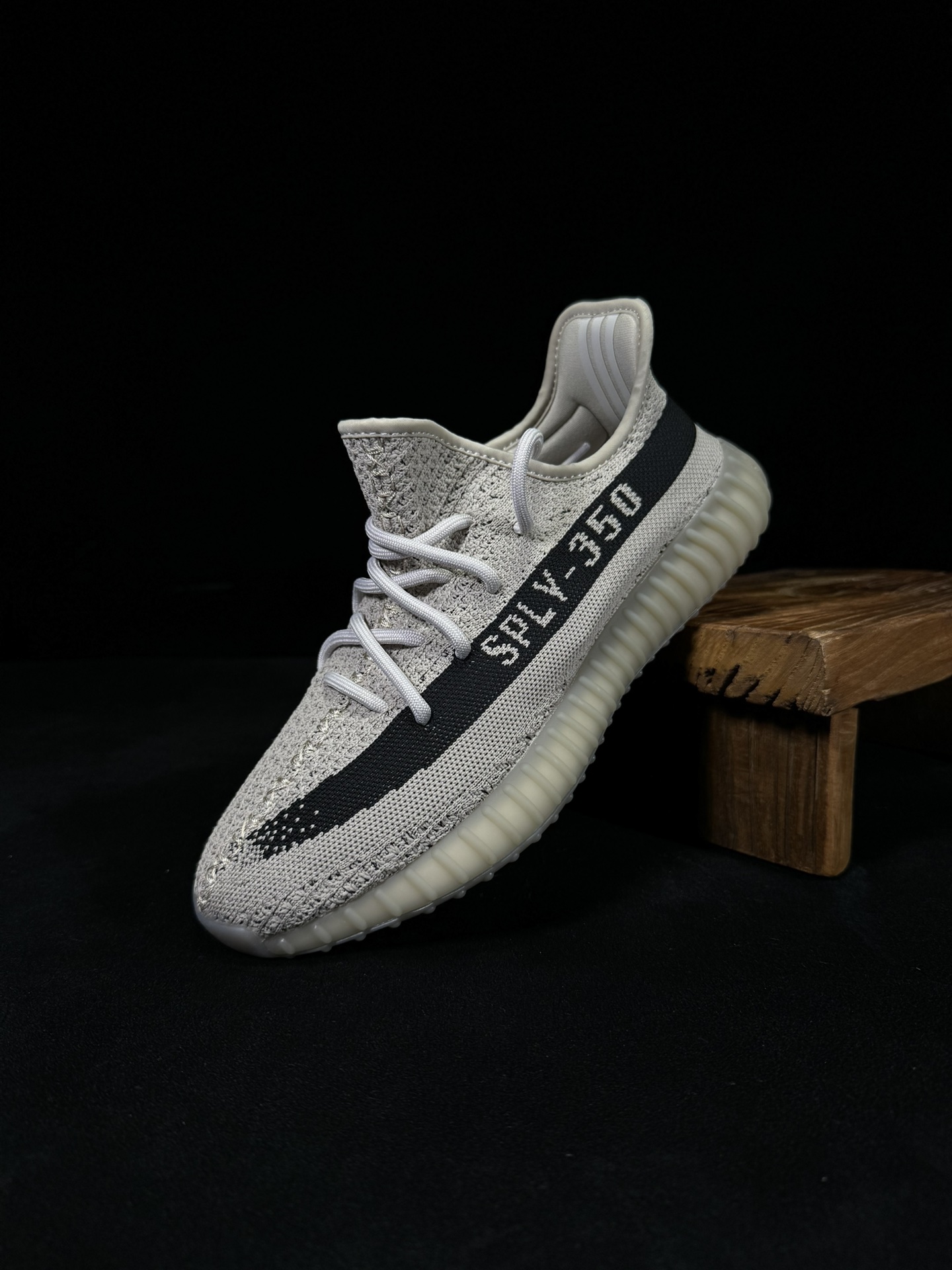 Yeezy 350V2 深米色！（限定天使）市面椰子销量NO.1 真遥遥领先！百万级销量，最强性价比版本