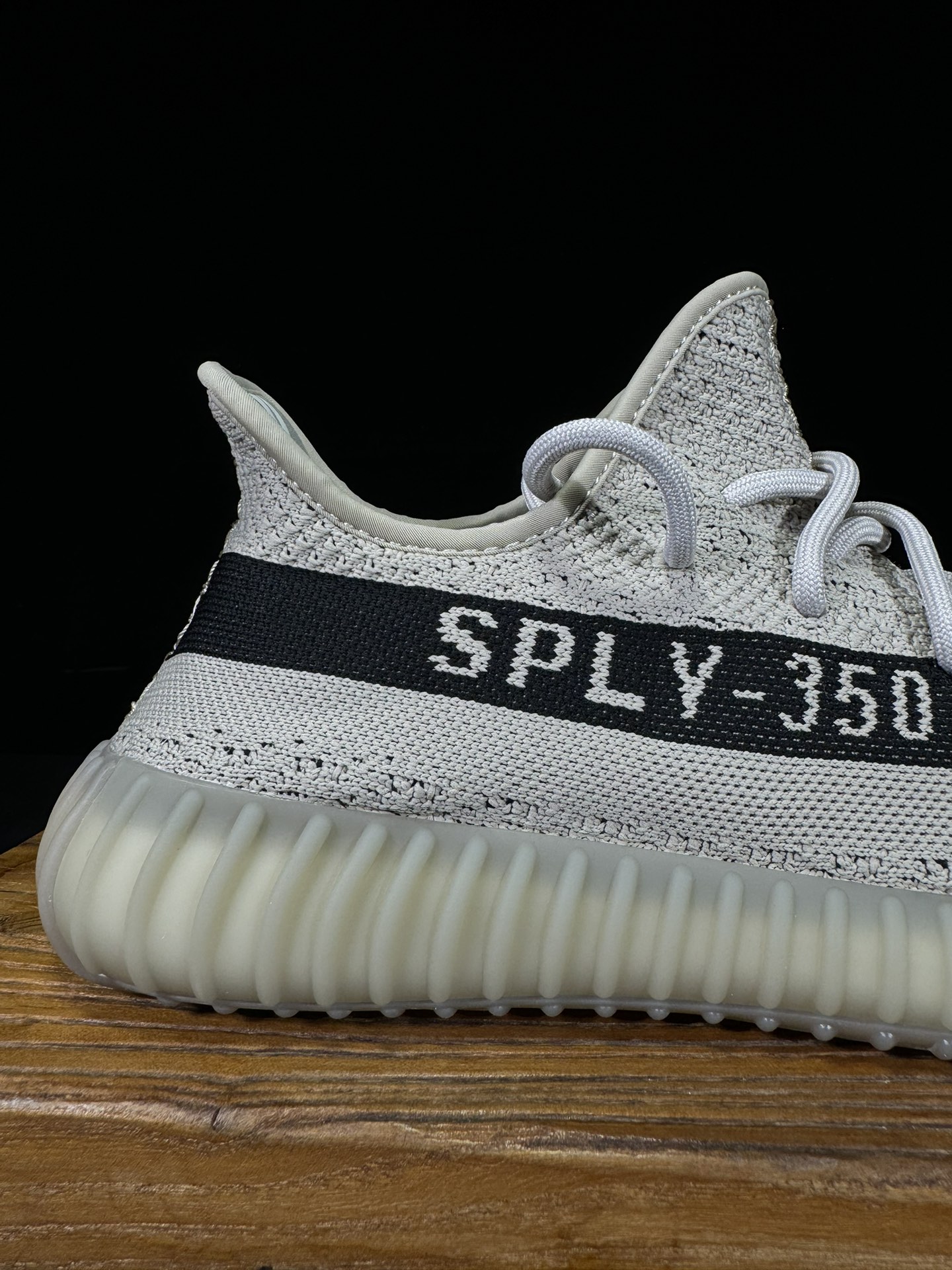 Yeezy 350V2 深米色！（限定天使）市面椰子销量NO.1 真遥遥领先！百万级销量，最强性价比版本