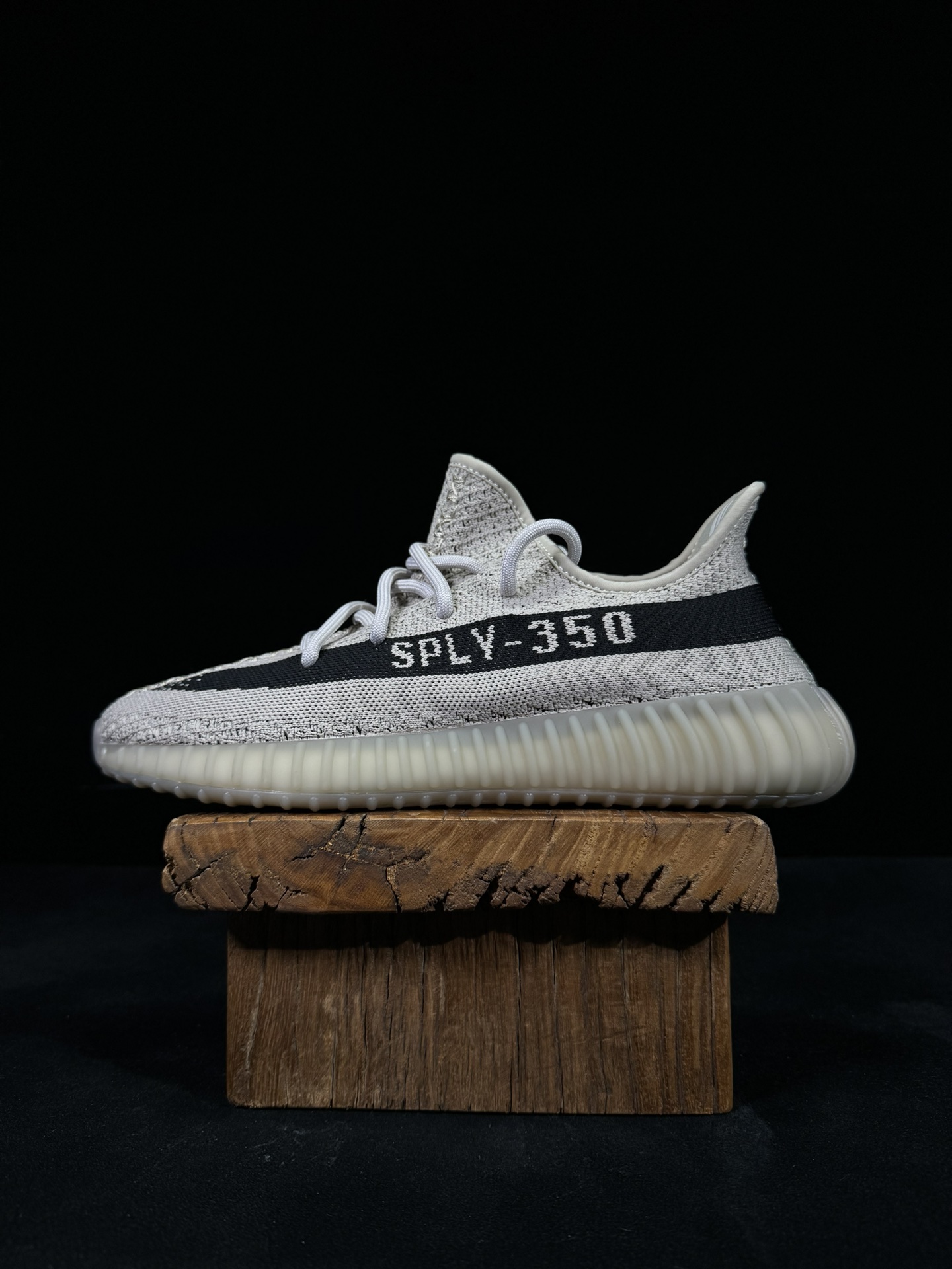 Yeezy 350V2 深米色！（限定天使）市面椰子销量NO.1 真遥遥领先！百万级销量，最强性价比版本