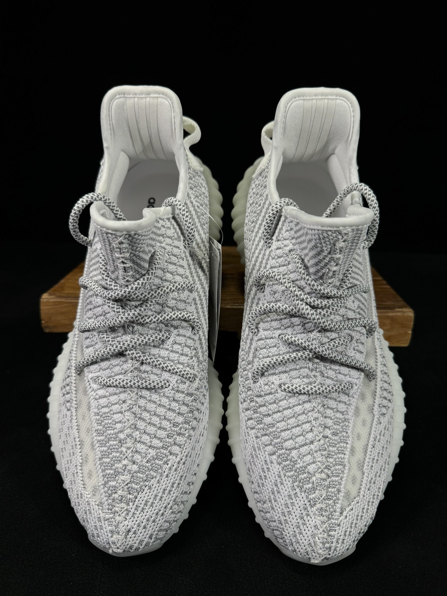 Yeezy 350V2 白天使！（限定天使）市面椰子销量NO.1 真遥遥领先！百万级销量，最强性价比版本