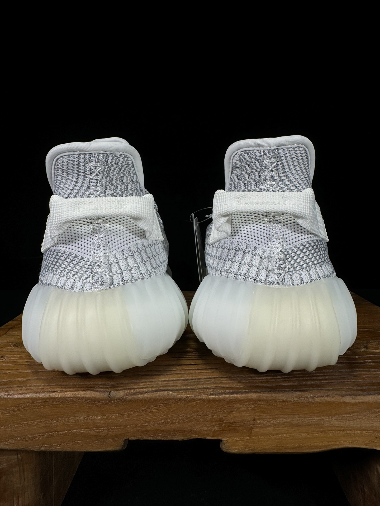 Yeezy 350V2 白天使！（限定天使）市面椰子销量NO.1 真遥遥领先！百万级销量，最强性价比版本