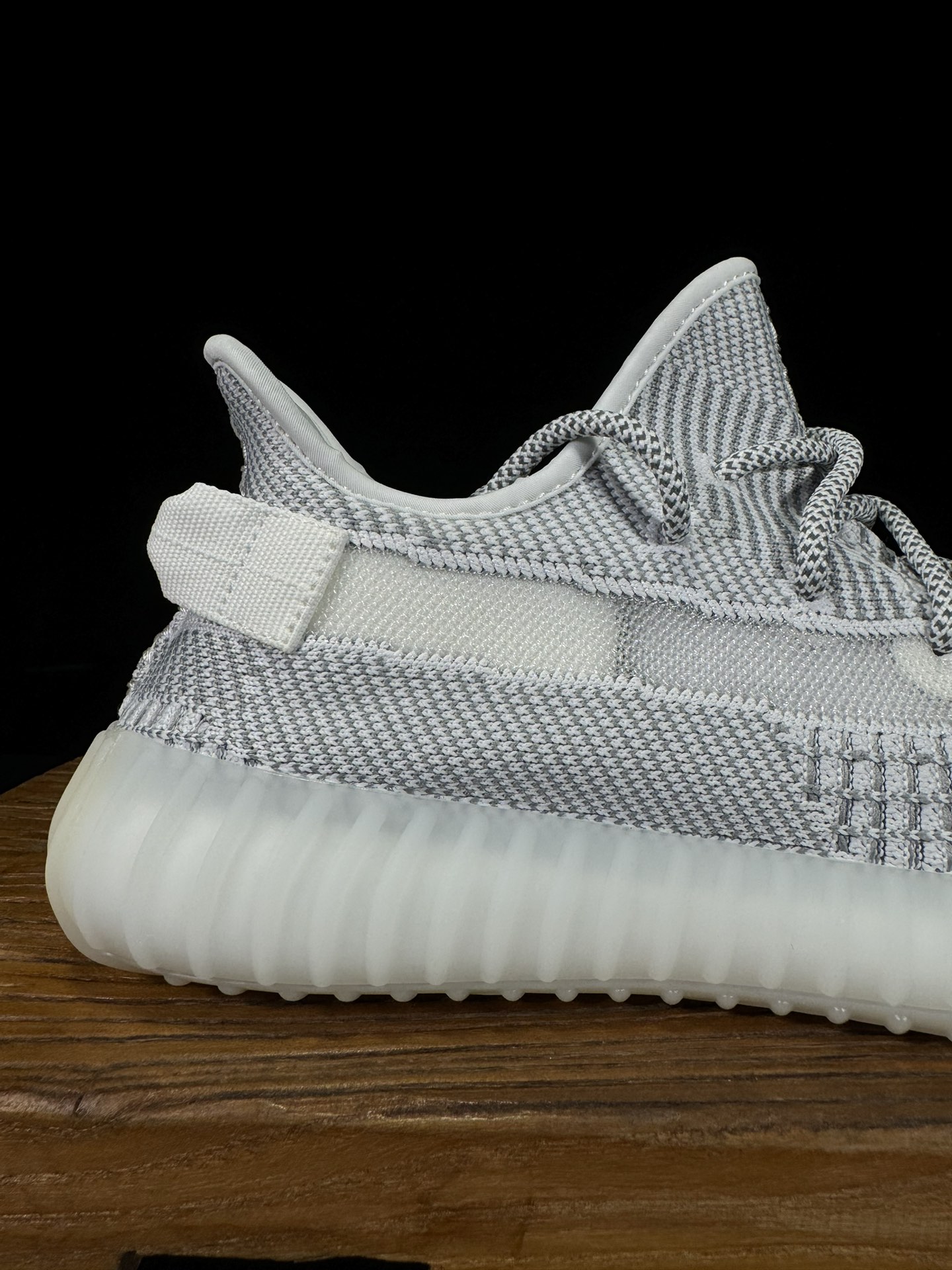 Yeezy 350V2 白天使！（限定天使）市面椰子销量NO.1 真遥遥领先！百万级销量，最强性价比版本