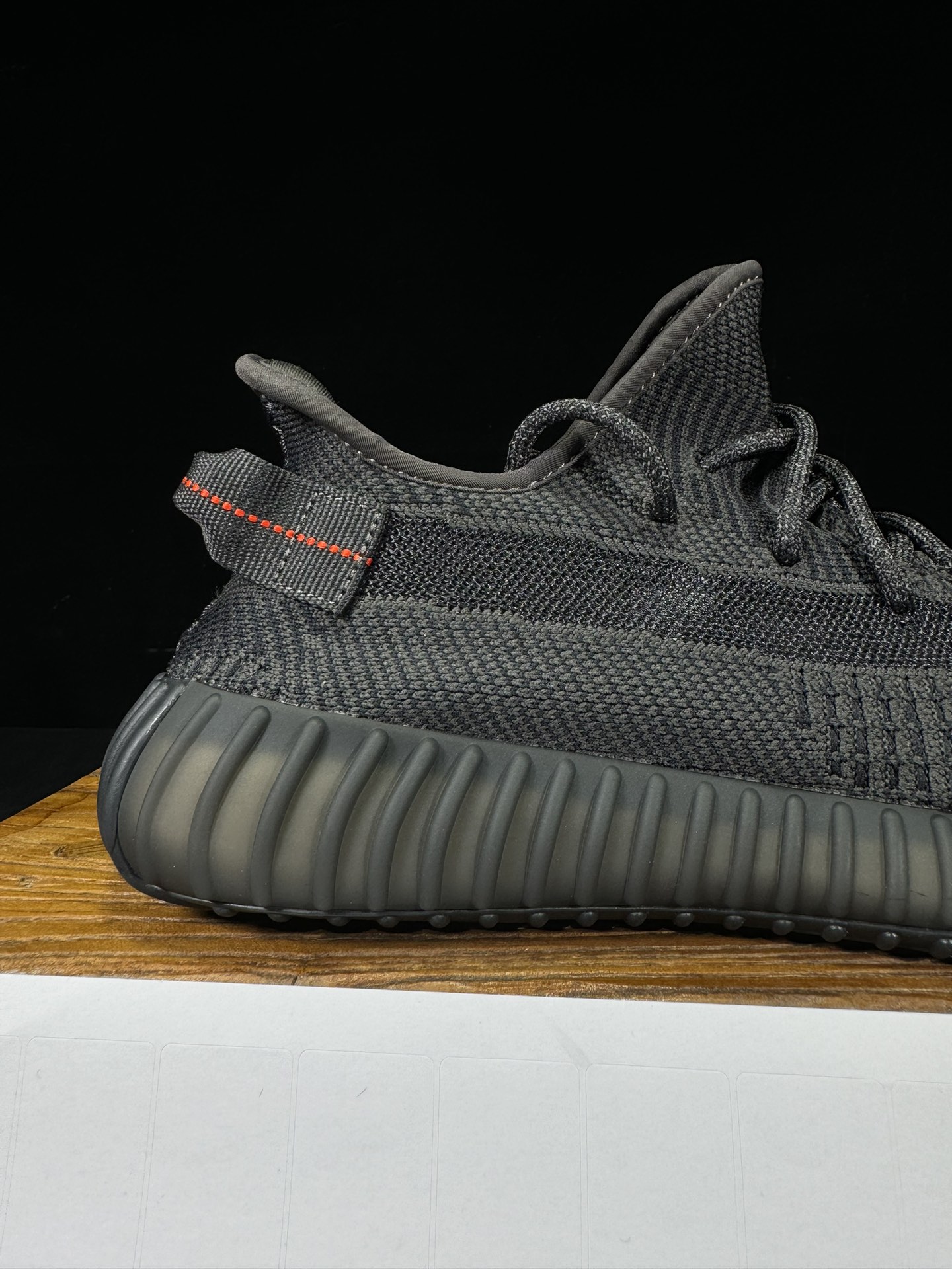 Yeezy 350V2 黑天使！（限定天使）市面椰子销量NO.1 真遥遥领先！百万级销量，最强性价比版本