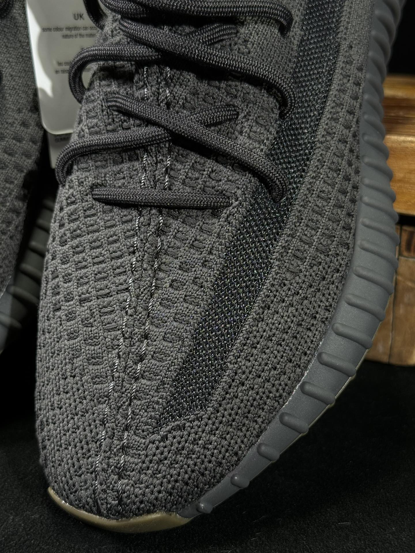 Yeezy 350V2 黑生胶！（限定天使）市面椰子销量NO.1 真遥遥领先！百万级销量，最强性价比版本