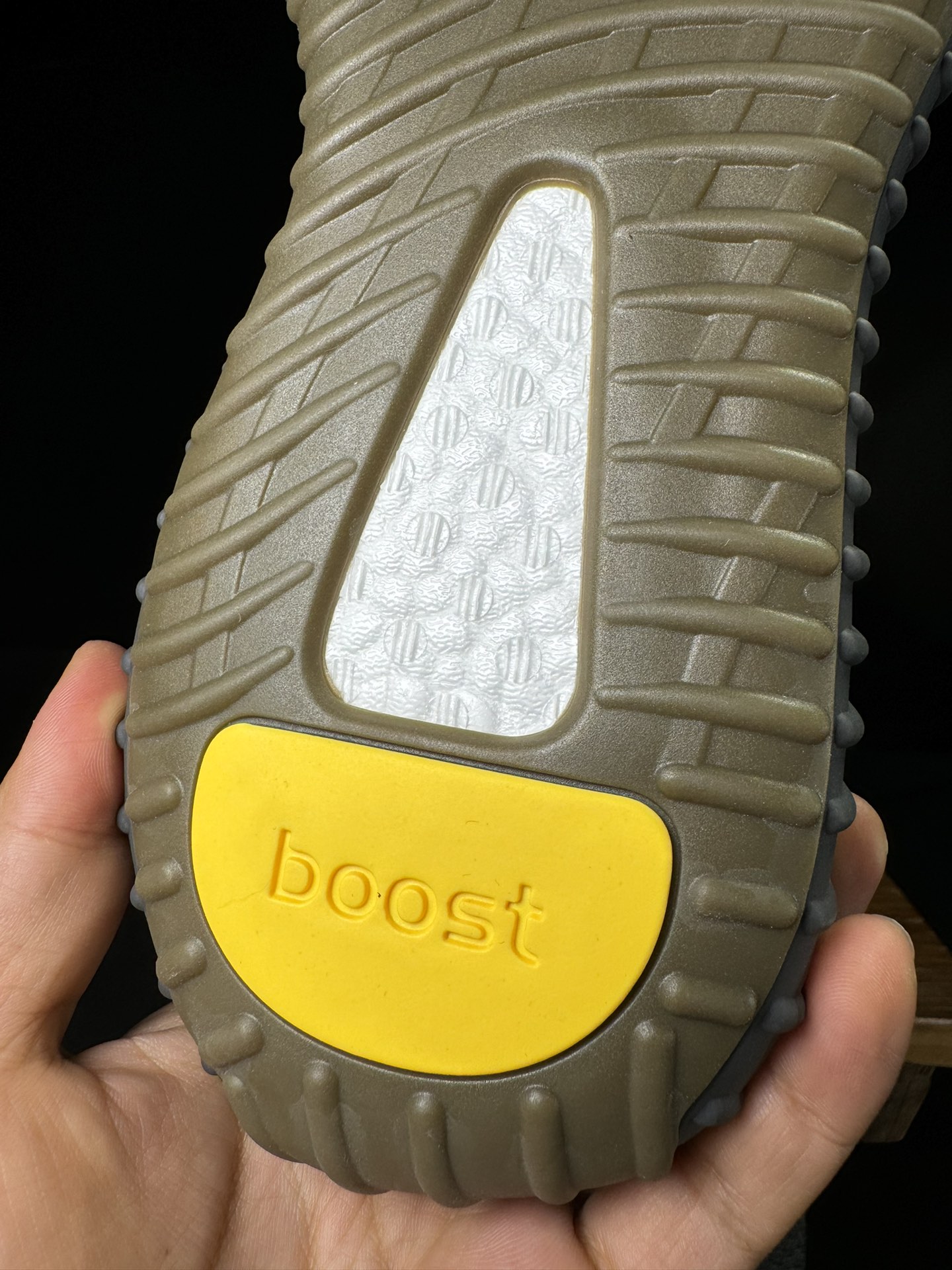 Yeezy 350V2 黑生胶！（限定天使）市面椰子销量NO.1 真遥遥领先！百万级销量，最强性价比版本