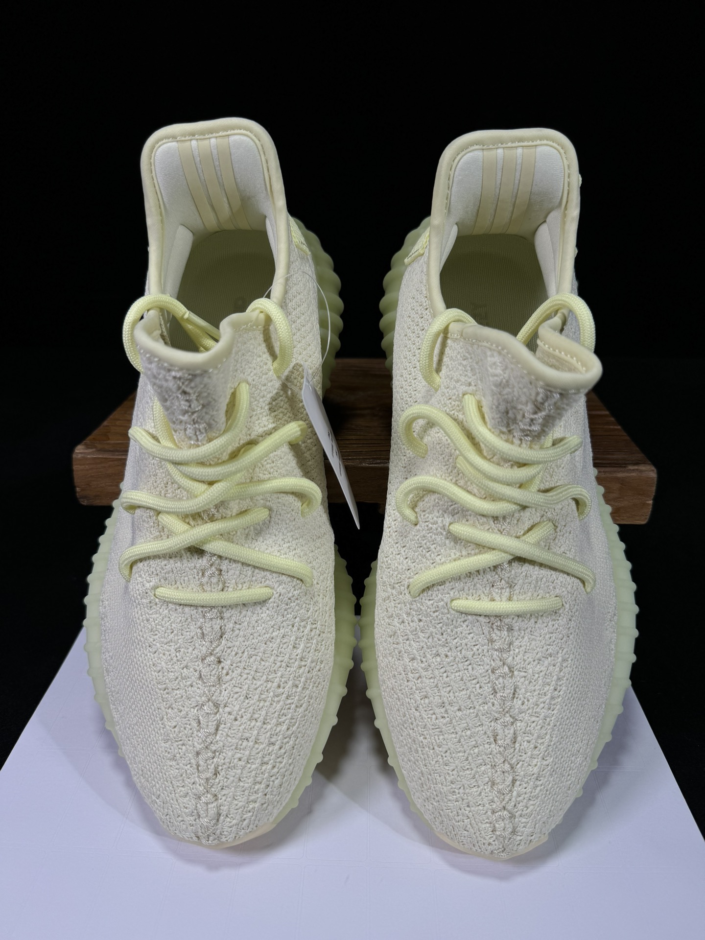 Yeezy 350V2 黄油！（限定天使）市面椰子销量NO.1 真遥遥领先！百万级销量，最强性价比版本，