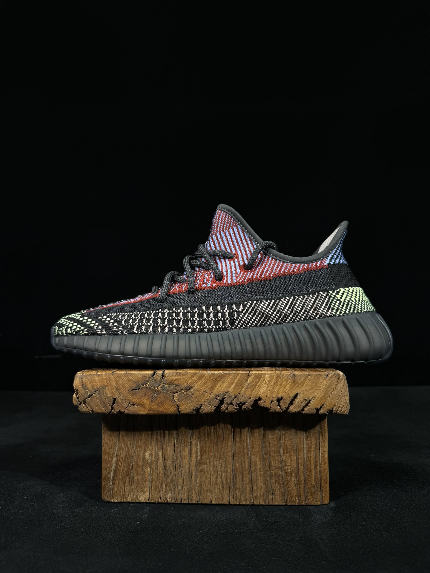 Yeezy 350V2 黑红天使！（限定天使）市面椰子销量NO.1 真遥遥领先！百万级销量，最强性价比版