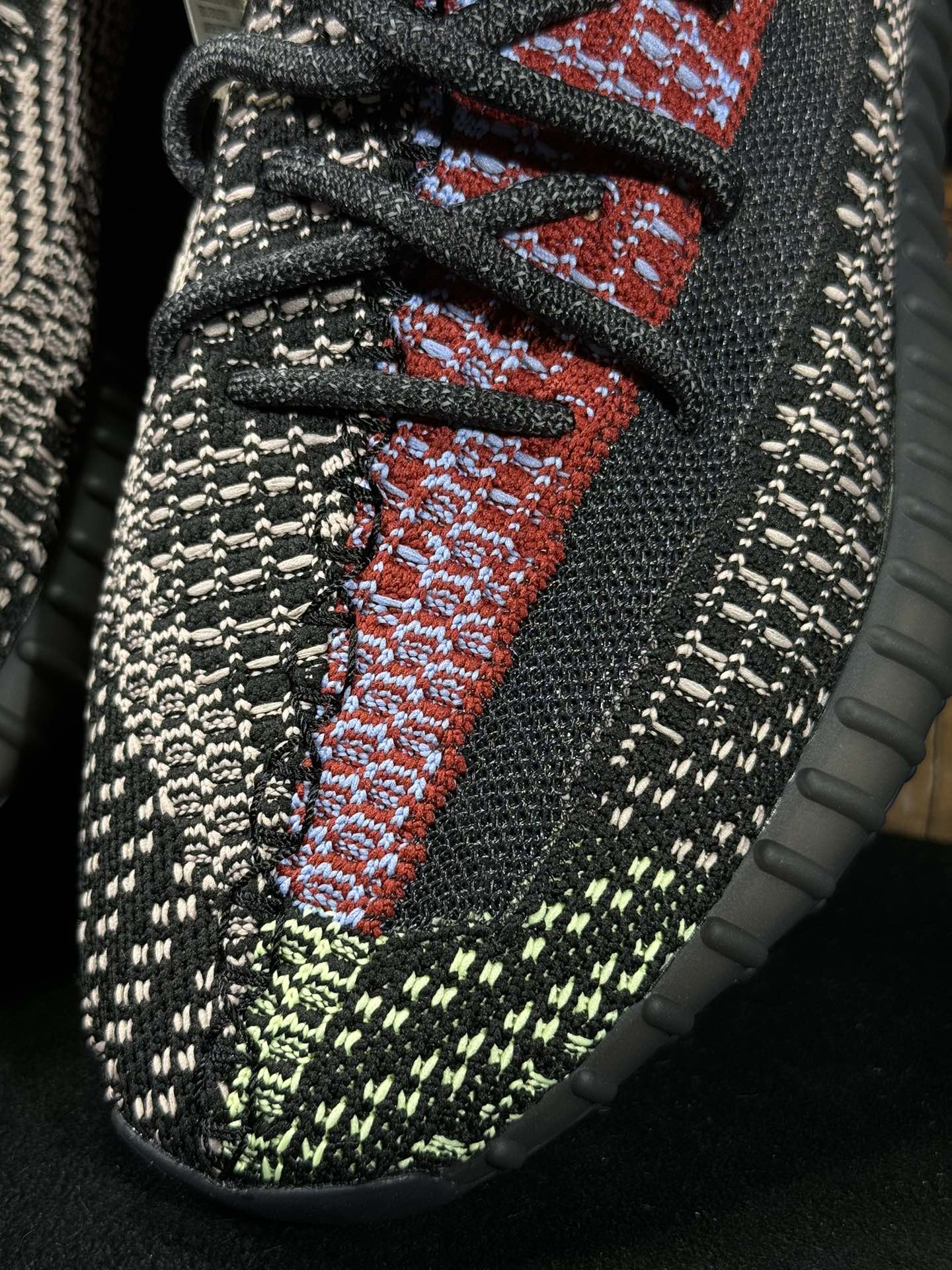 Yeezy 350V2 黑红天使！（限定天使）市面椰子销量NO.1 真遥遥领先！百万级销量，最强性价比版