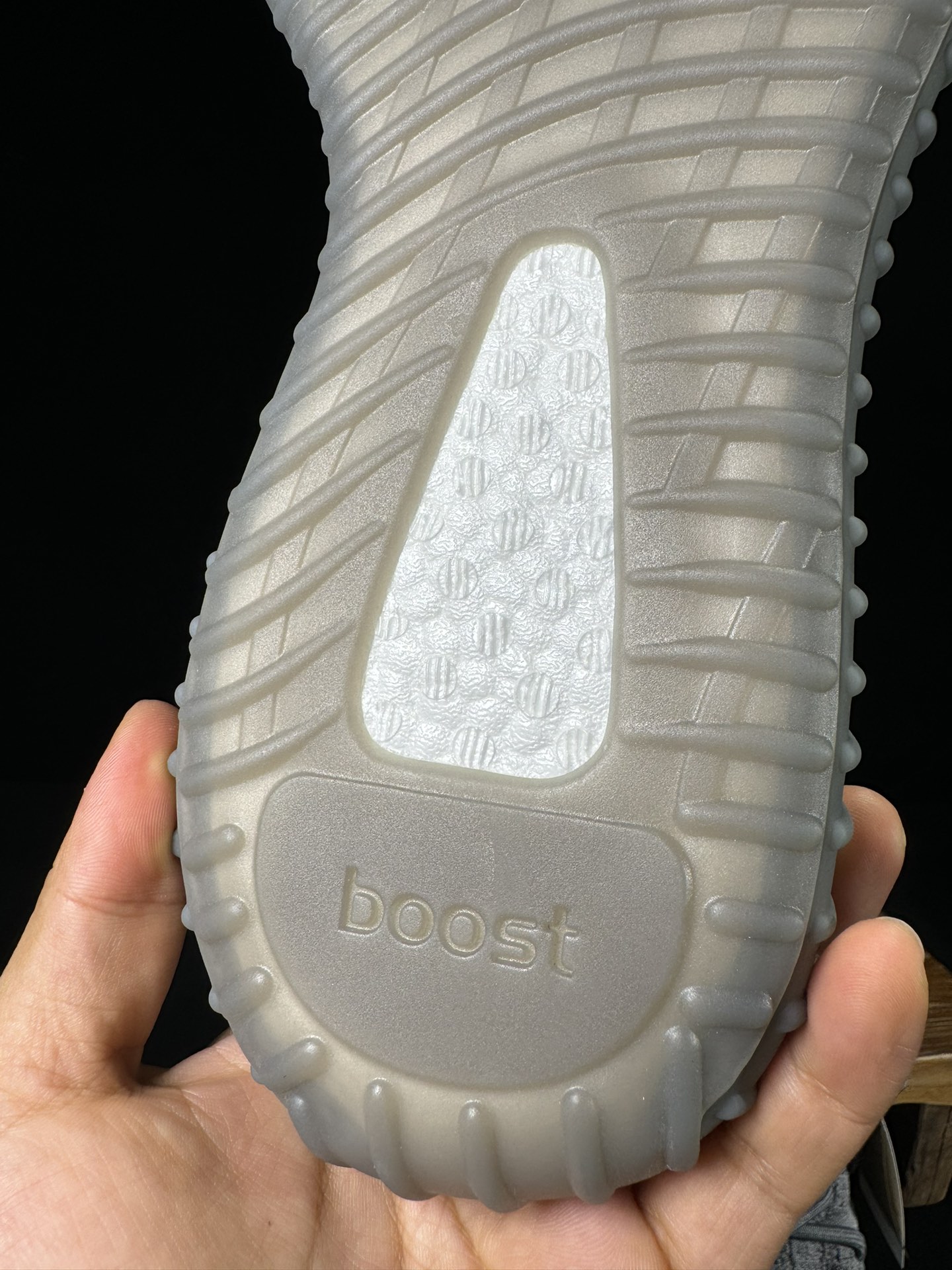 Yeezy350V2酷灰！限定天使市面椰子销量NO.1真遥遥领先！百万级销量最强性价比版本没有之一！7年