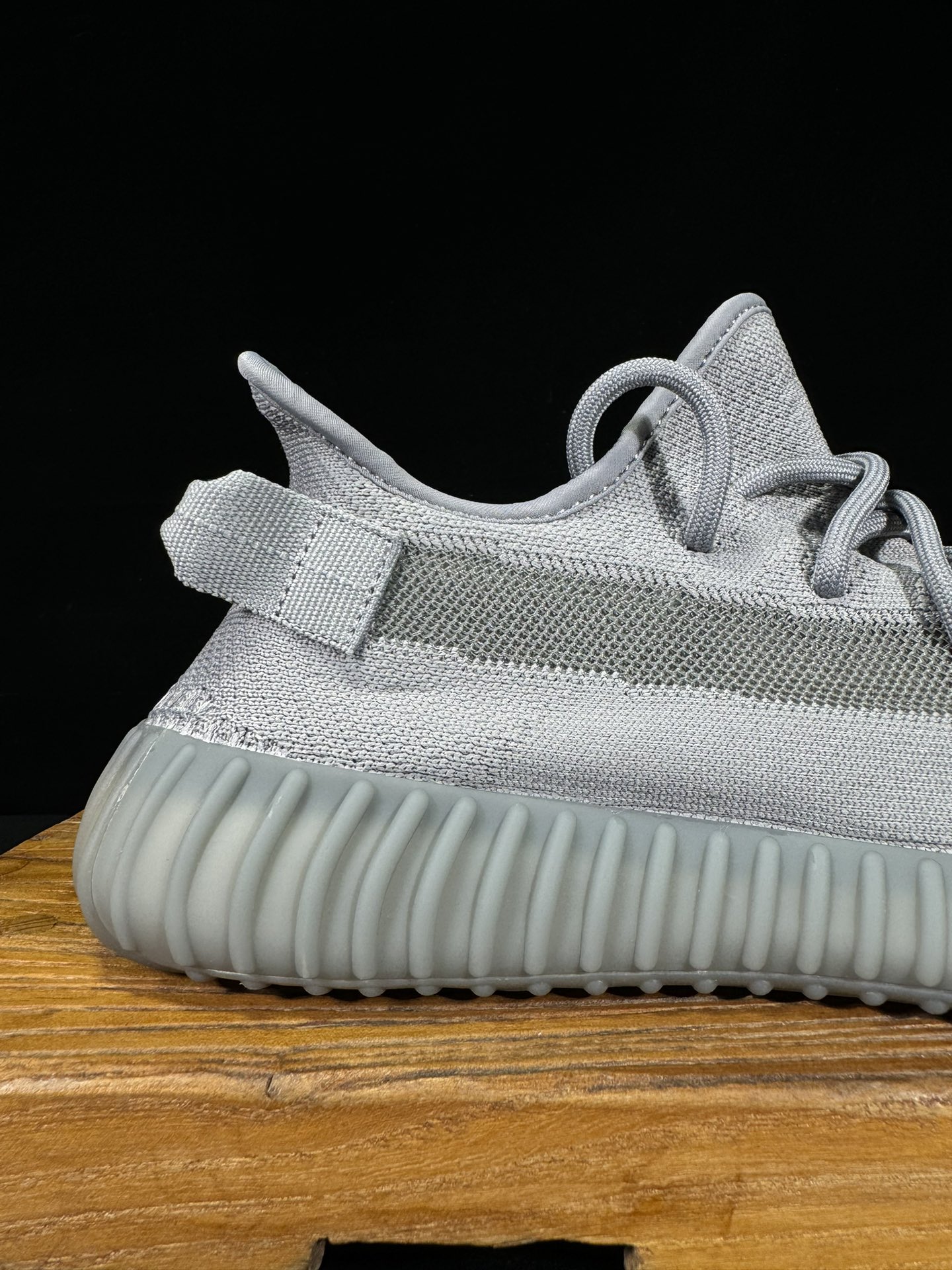 Yeezy350V2酷灰！限定天使市面椰子销量NO.1真遥遥领先！百万级销量最强性价比版本没有之一！7年