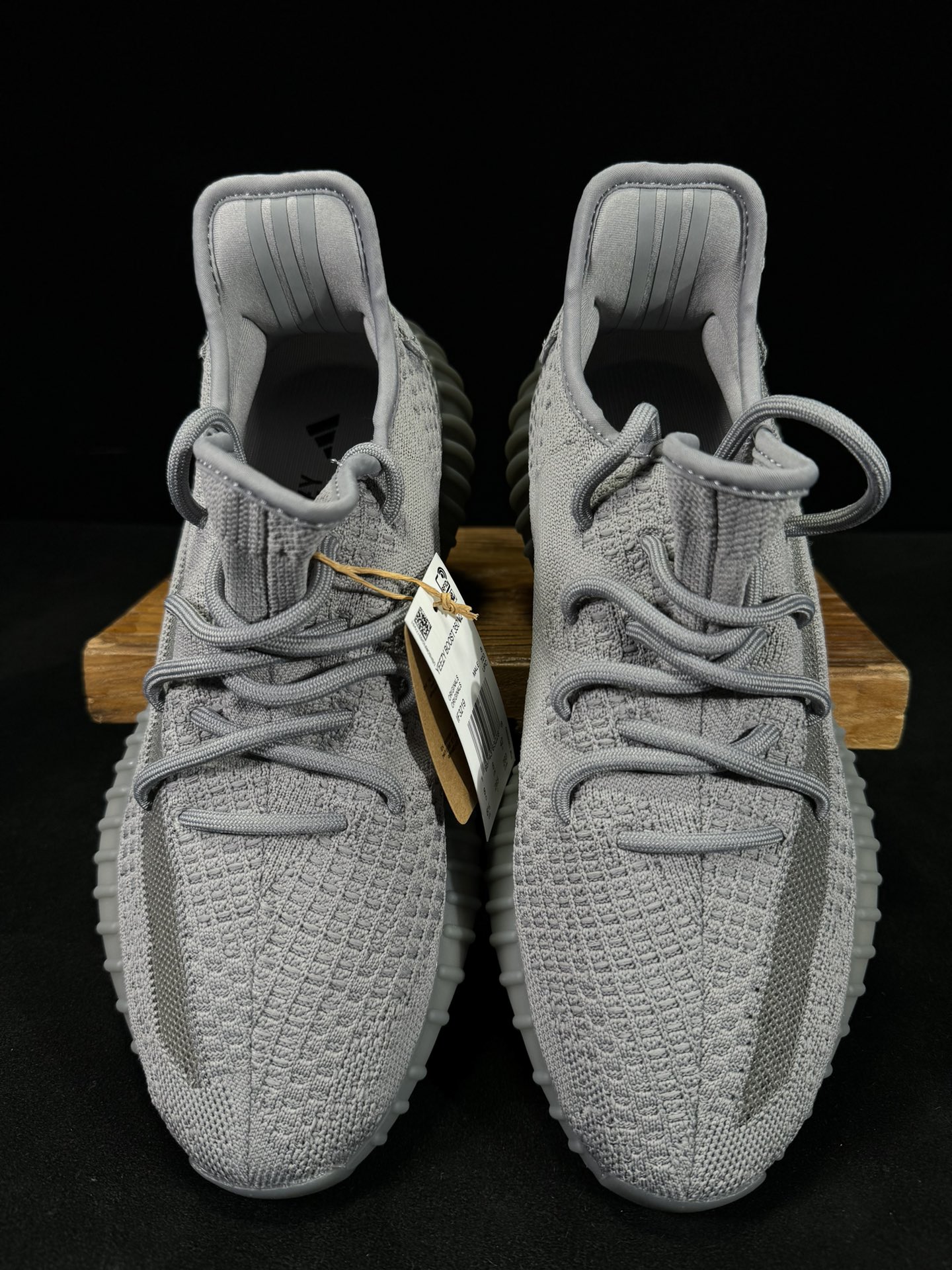 Yeezy350V2酷灰！限定天使市面椰子销量NO.1真遥遥领先！百万级销量最强性价比版本没有之一！7年