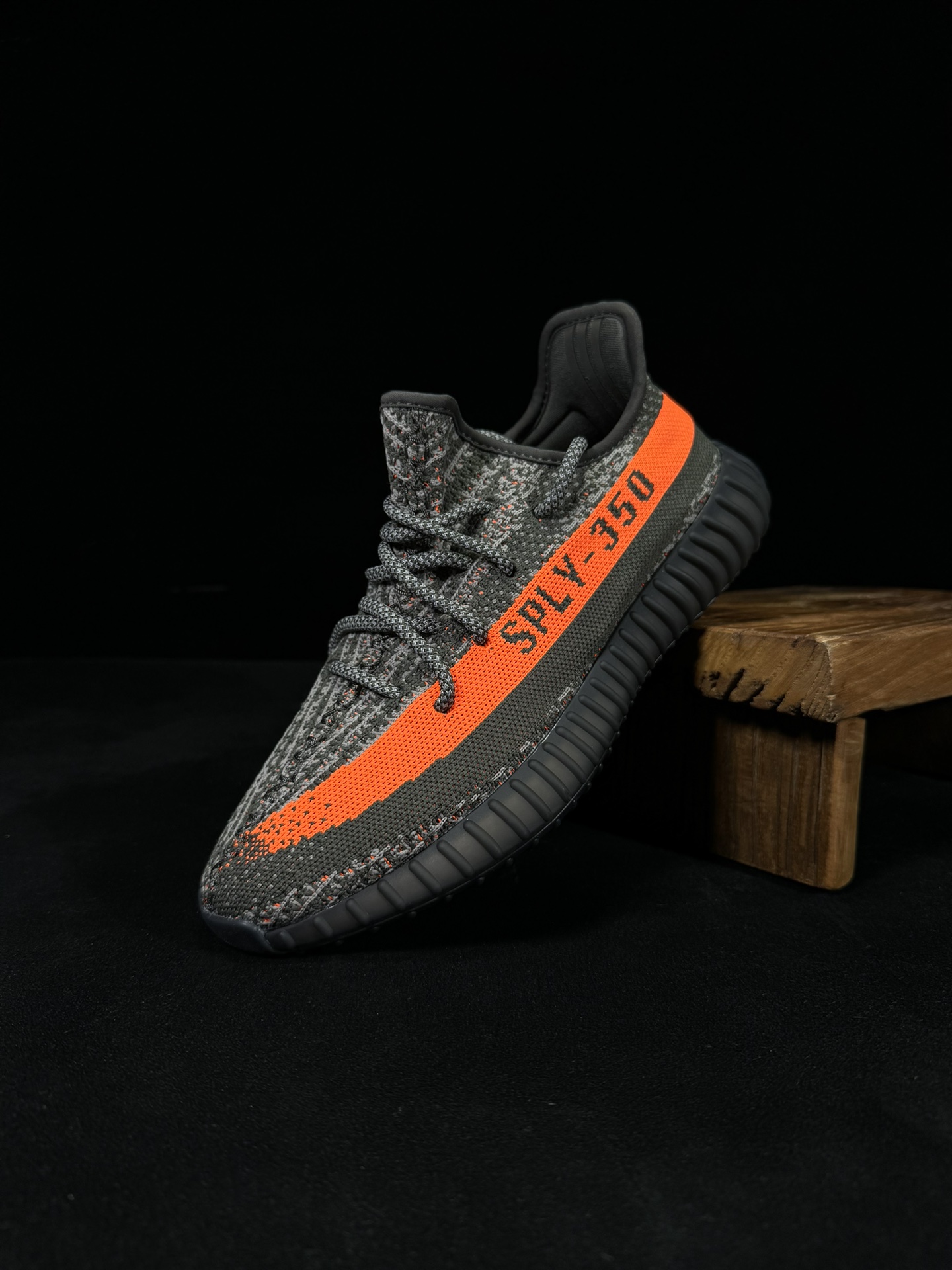 Yeezy350V2灰橙3.0！限定天使市面椰子销量NO.1真遥遥领先！百万级销量最强性价比版本没有之一