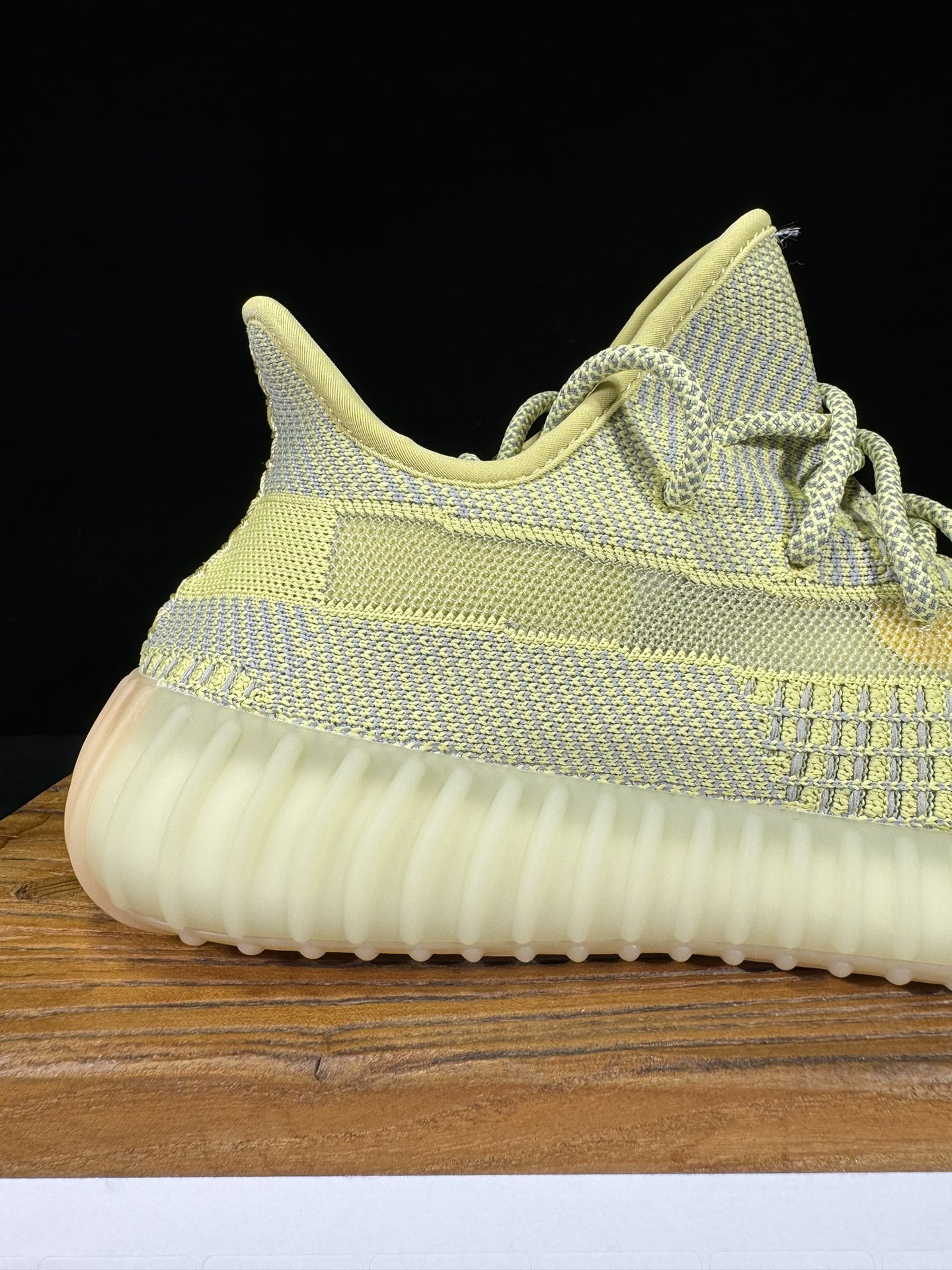 Yeezy350V2脏黄天使！限定天使市面椰子销量NO.1真遥遥领先！百万级销量最强性价比版本没有之一！