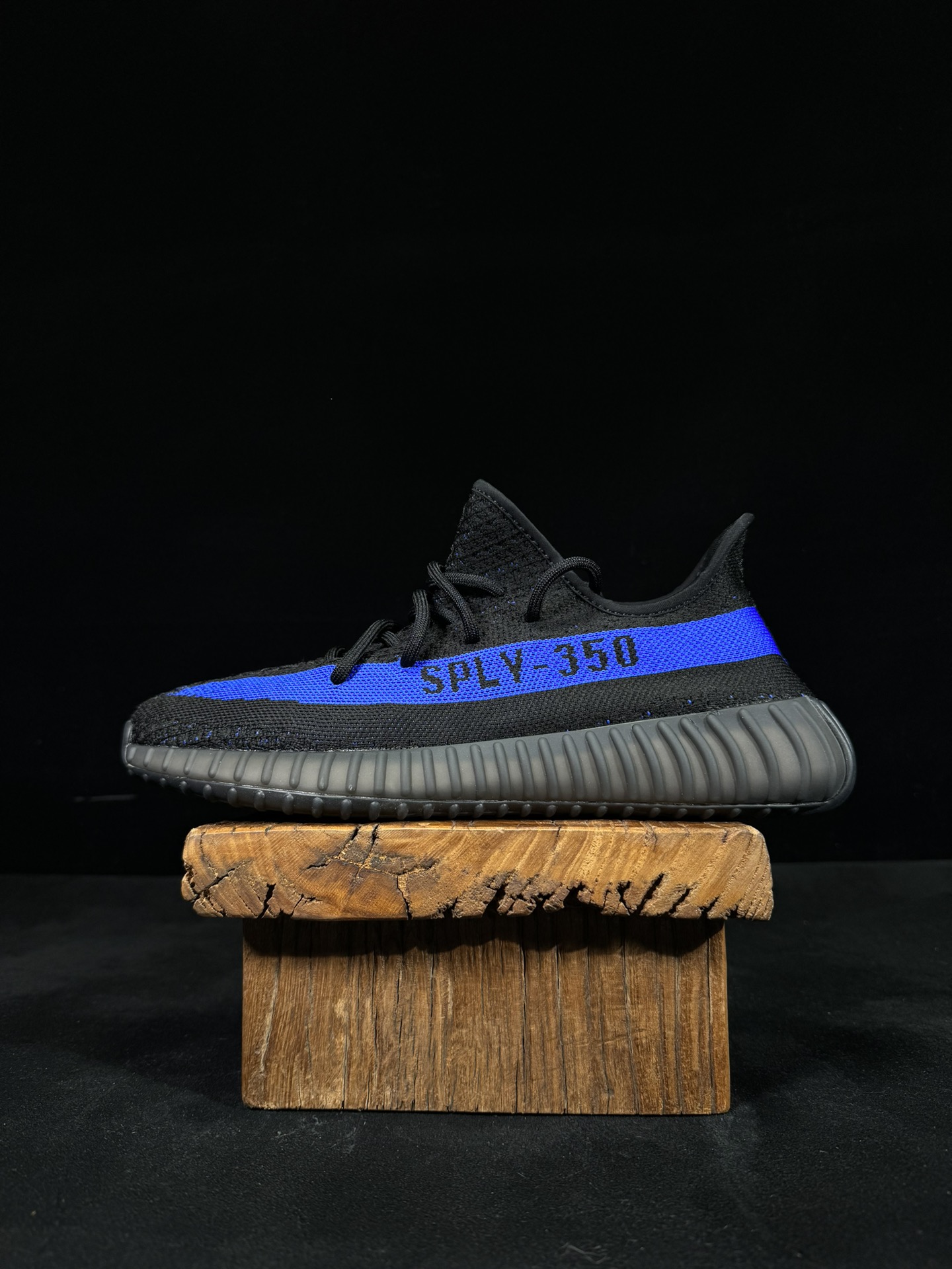 Yeezy350V2黑蓝油漆条！限定天使市面椰子销量NO.1真遥遥领先！百万级销量最强性价比版本没有之一