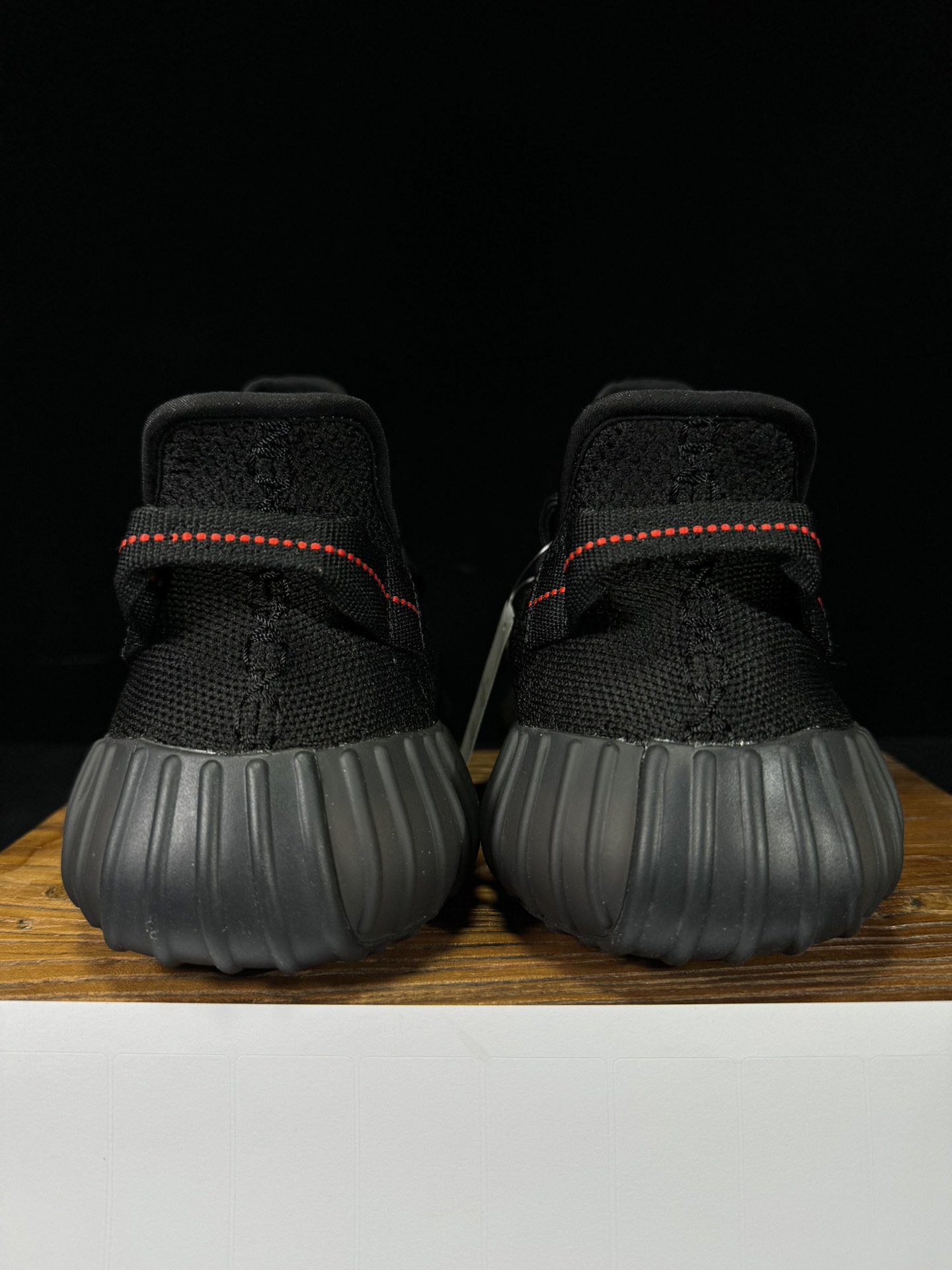 Yeezy350V2黑红字！限定天使市面椰子销量NO.1真遥遥领先！百万级销量最强性价比版本没有之一！7