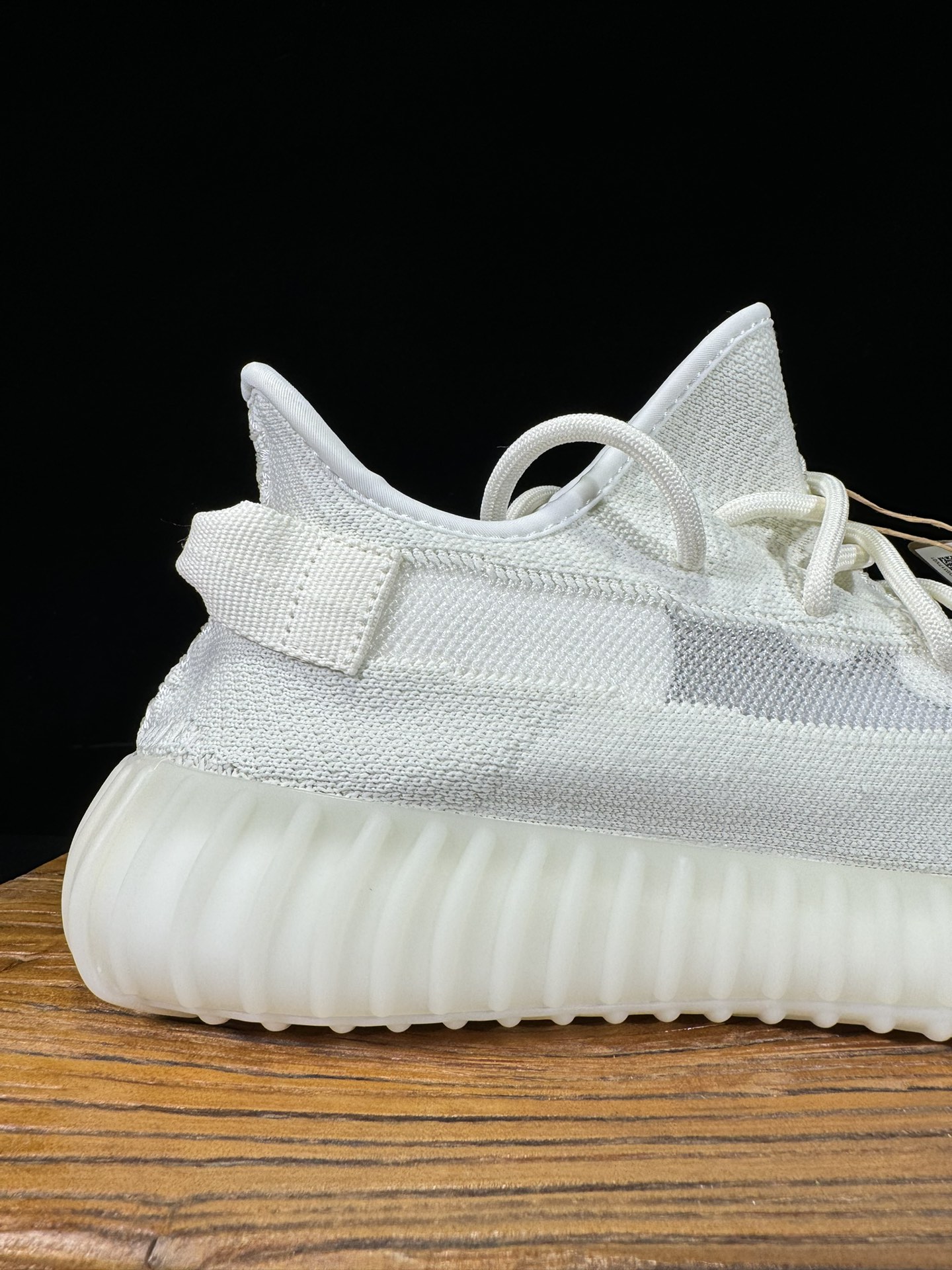 Yeezy350V2白透天使！限定天使市面椰子销量NO.1真遥遥领先！百万级销量最强性价比版本没有之一！