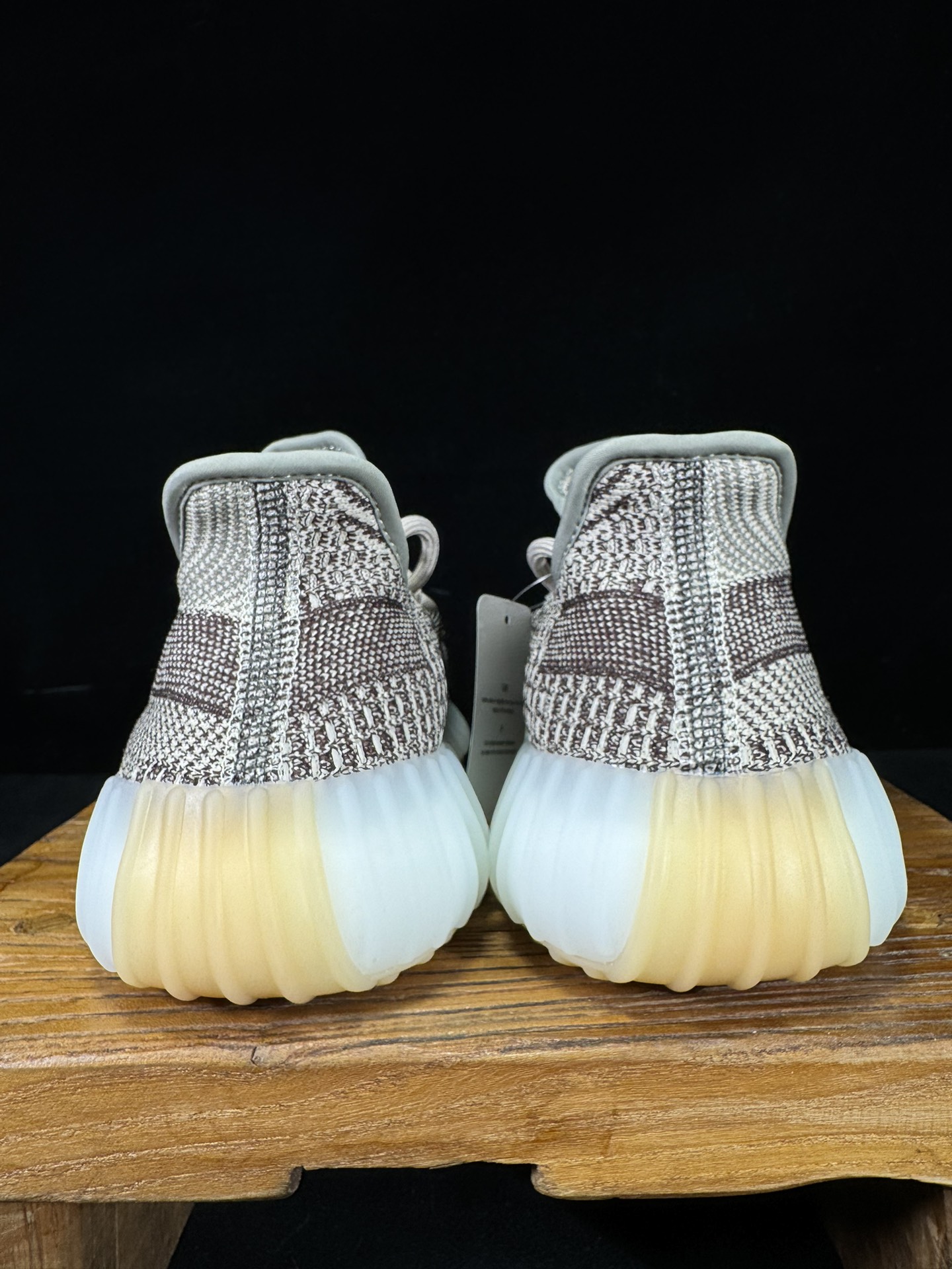 Yeezy350V2卡其灰！限定天使市面椰子销量NO.1真遥遥领先！百万级销量最强性价比版本没有之一！7