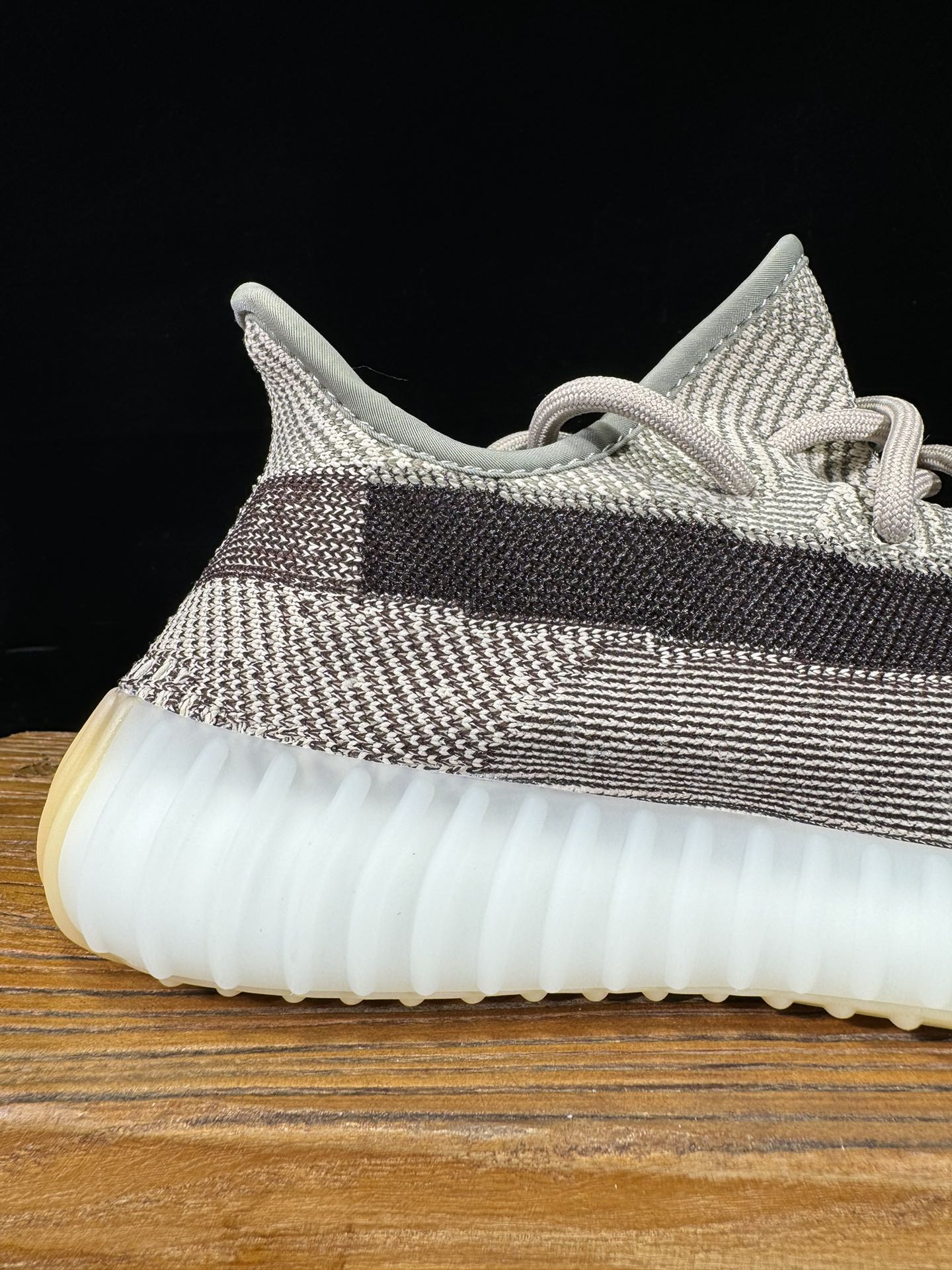 Yeezy350V2卡其灰！限定天使市面椰子销量NO.1真遥遥领先！百万级销量最强性价比版本没有之一！7