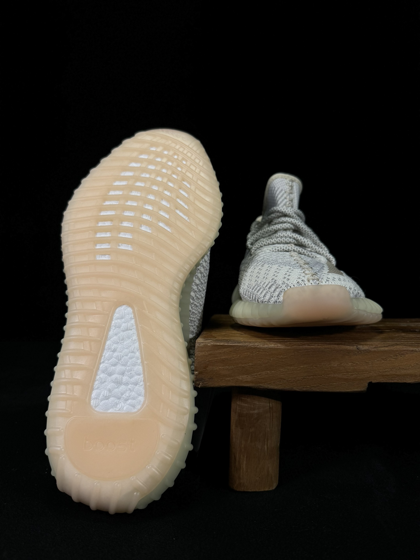Yeezy 350V2 芝麻天使！（限定天使）市面椰子销量NO.1 真遥遥领先！百万级销量，最强性价比版