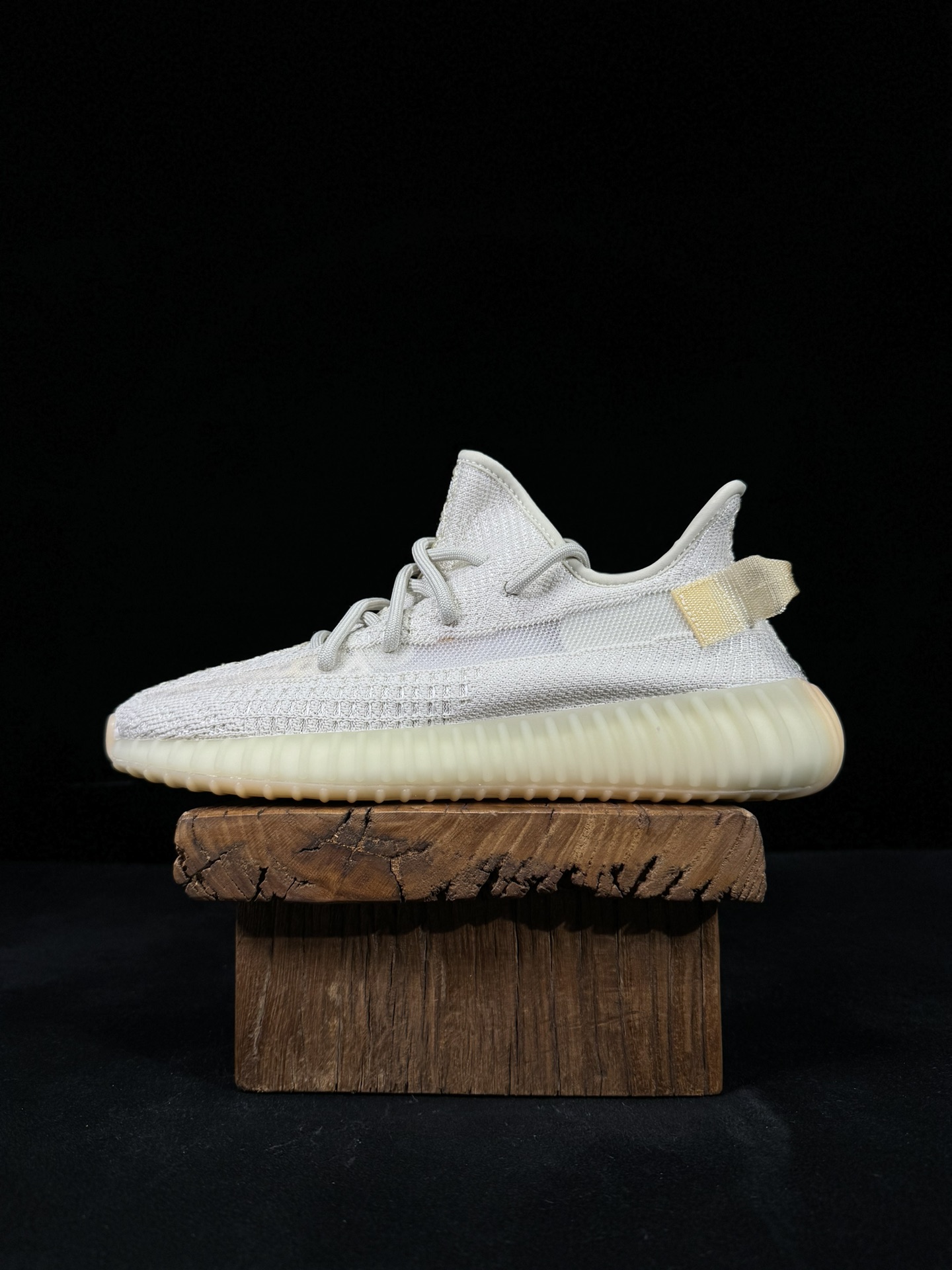 Yeezy350V2小雏菊变色龙！满天星市面椰子销量NO.1真遥遥领先！百万级销量最强性价比版本没有之一