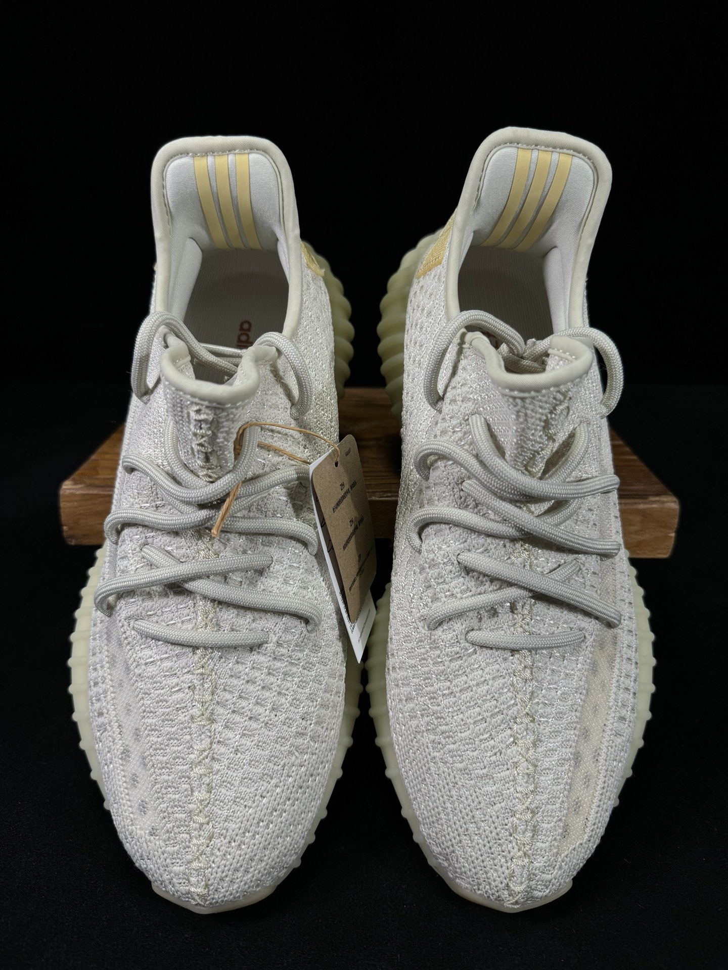 Yeezy350V2小雏菊变色龙！满天星市面椰子销量NO.1真遥遥领先！百万级销量最强性价比版本没有之一