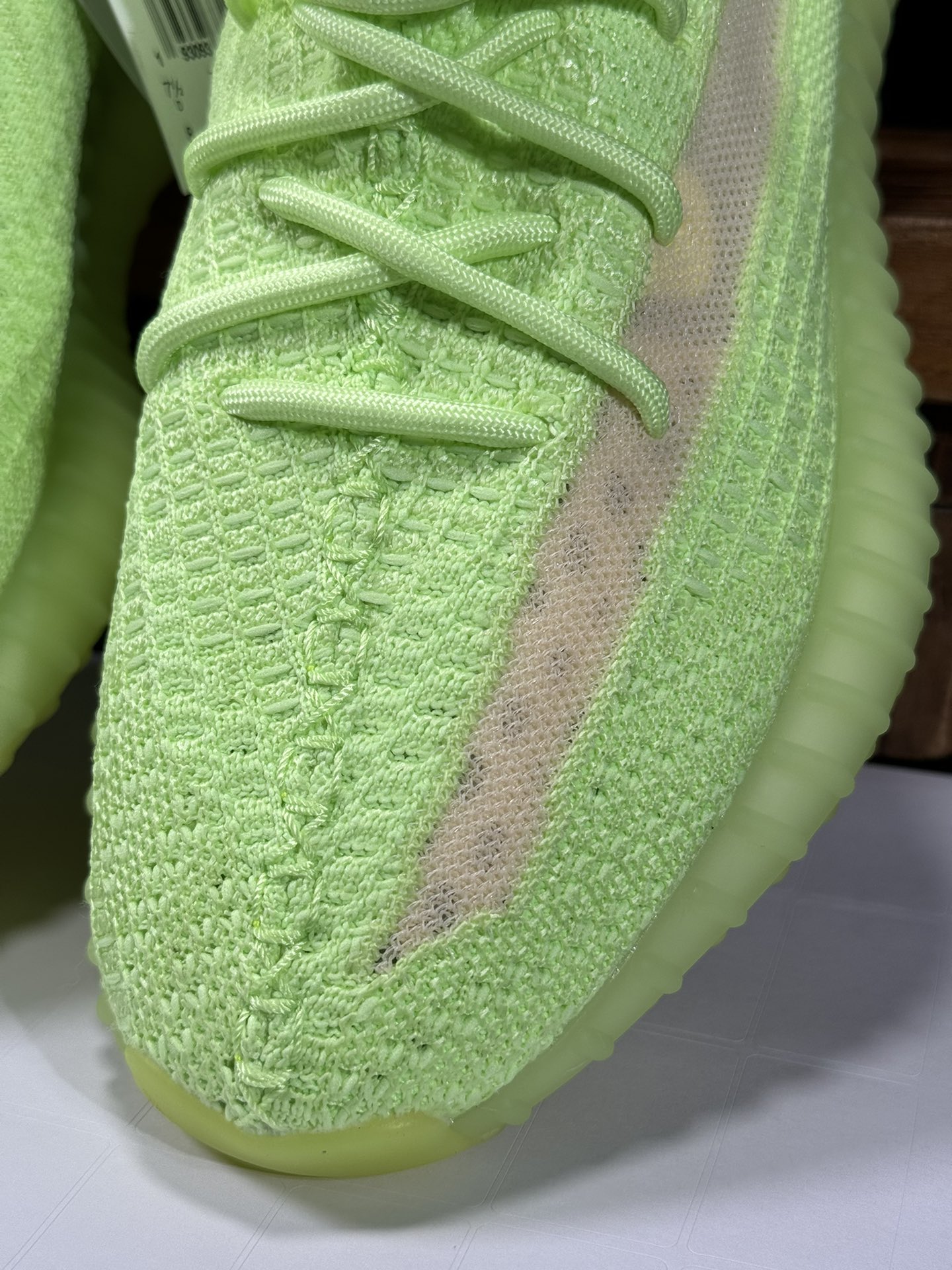 Yeezy350V2夜光绿！满天星市面椰子销量NO.1真遥遥领先！百万级销量最强性价比版本没有之一！7年