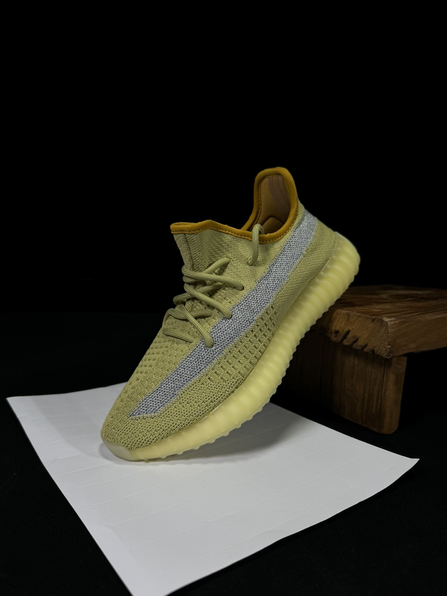 Yeezy 350V2 丁黄侧透！（满天星）市面椰子销量NO.1 真遥遥领先！百万级销量，最强性价比版本