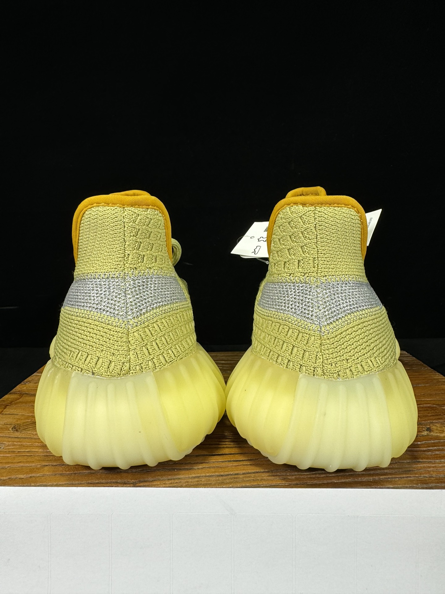 Yeezy 350V2 丁黄侧透！（满天星）市面椰子销量NO.1 真遥遥领先！百万级销量，最强性价比版本