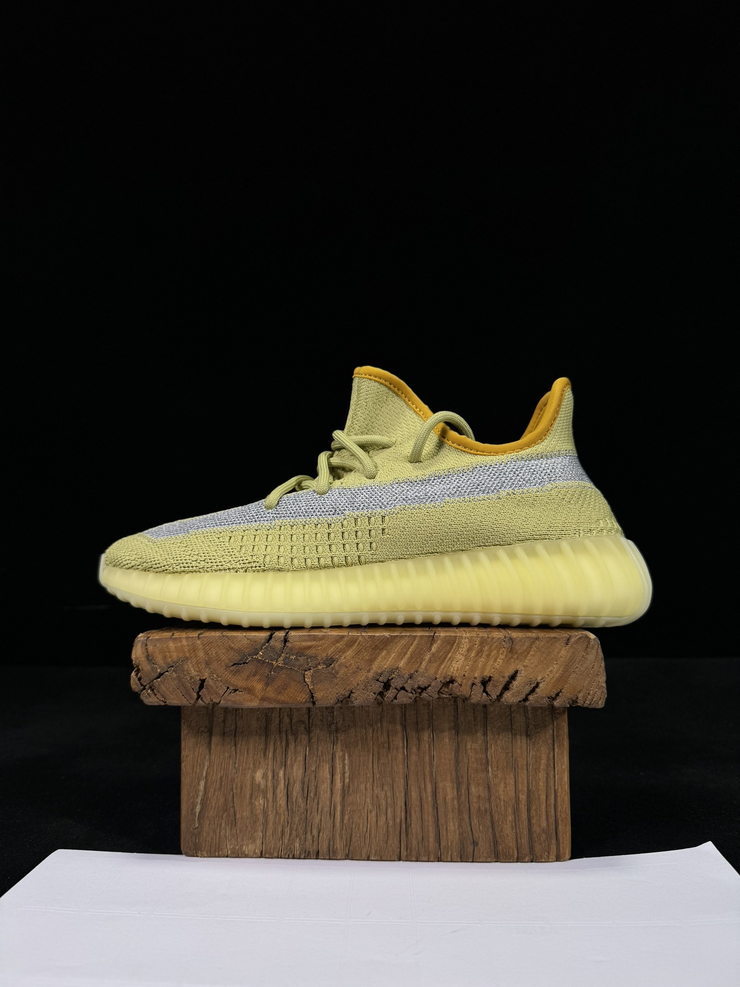 Yeezy 350V2 丁黄侧透！（满天星）市面椰子销量NO.1 真遥遥领先！百万级销量，最强性价比版本
