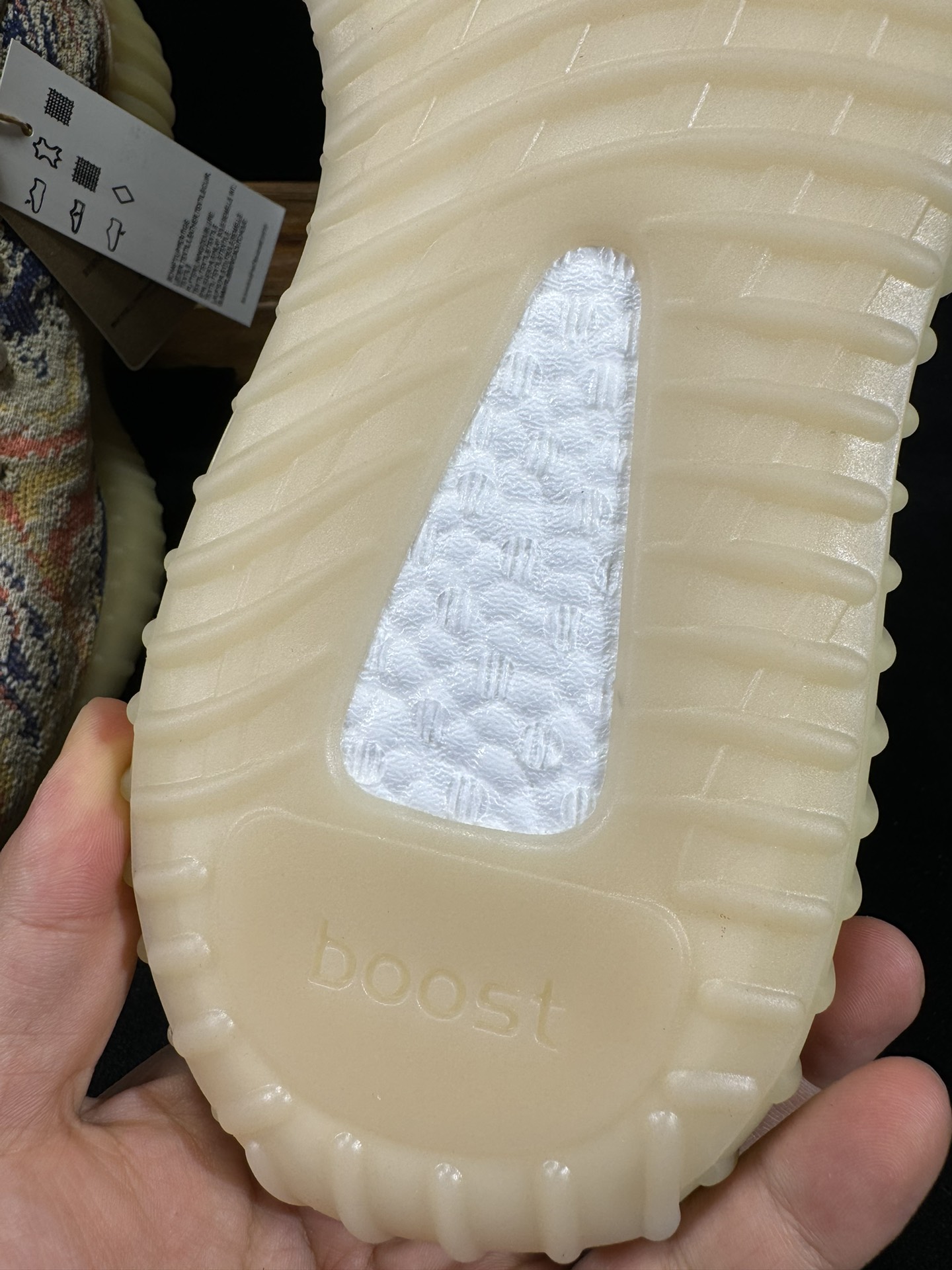 Yeezy350V2黄色暴龙兽！满天星市面椰子销量NO.1真遥遥领先！百万级销量最强性价比版本没有之一！